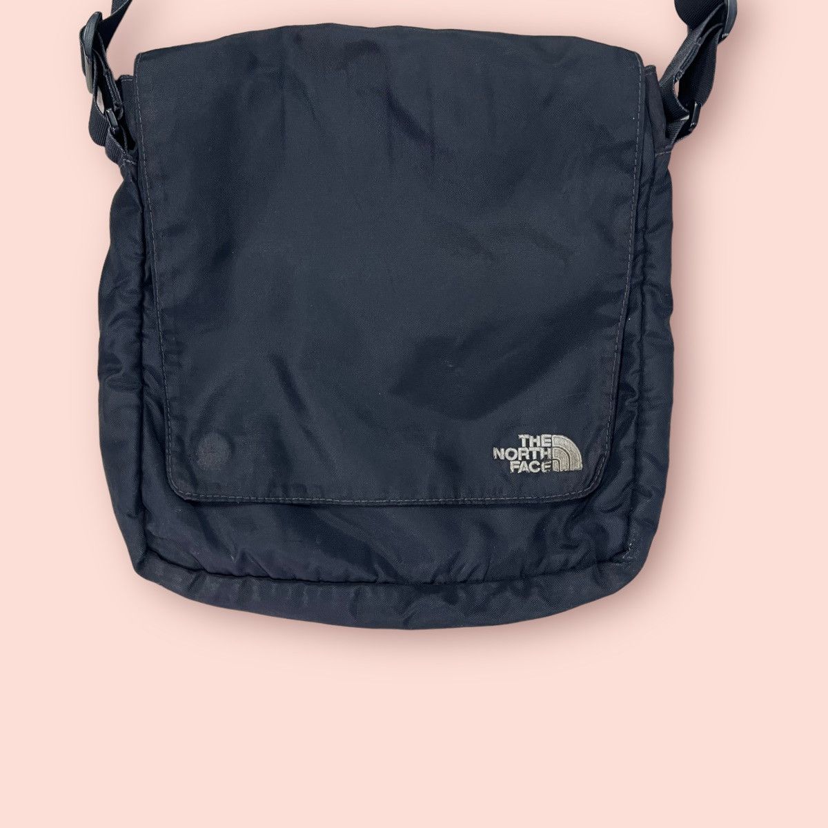 The North Face × Vintage Y2K THE NORTH FACE CROSSBODY SLING BAG Size ONE SIZE - 6 Thumbnail