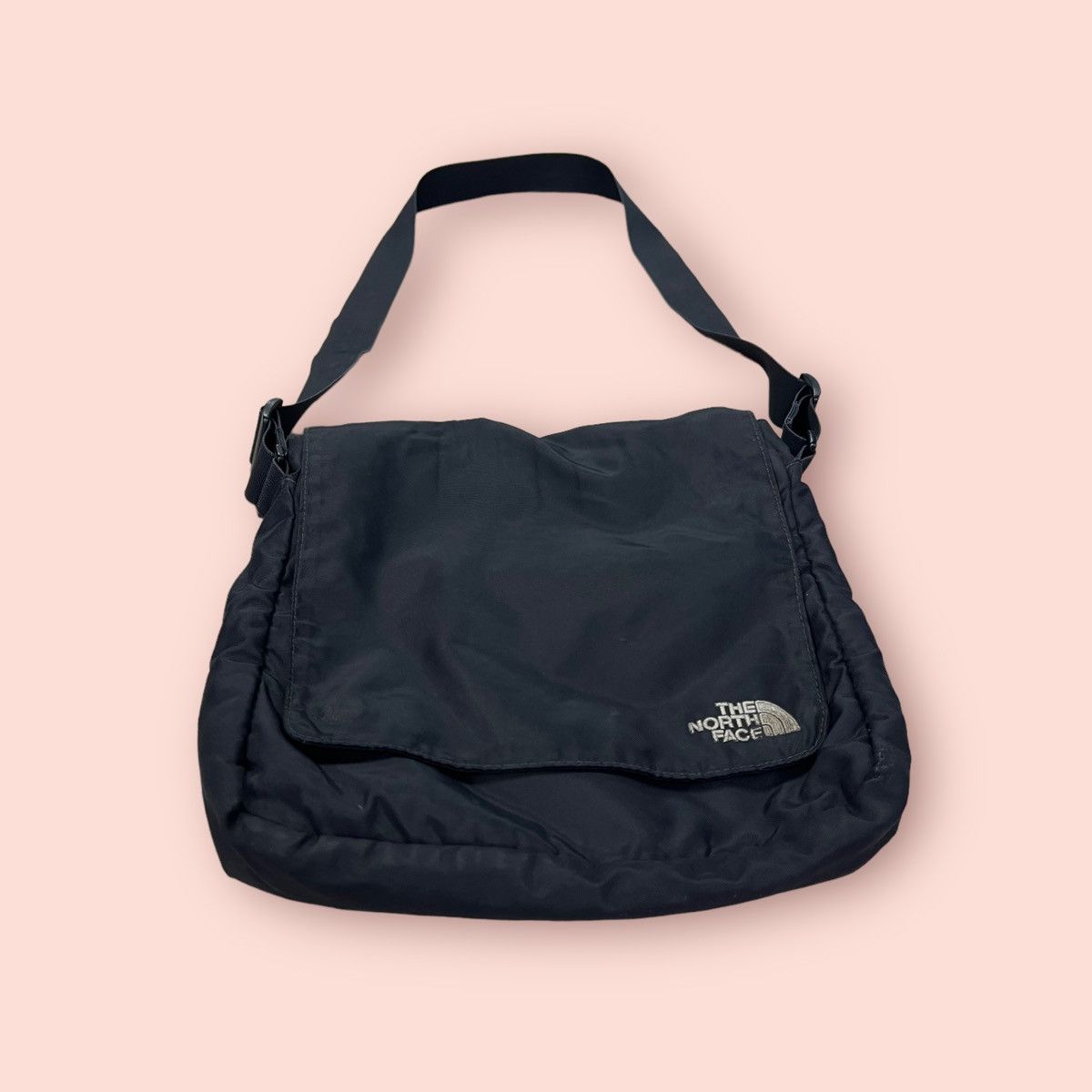 The North Face × Vintage Y2K THE NORTH FACE CROSSBODY SLING BAG Size ONE SIZE - 4 Thumbnail
