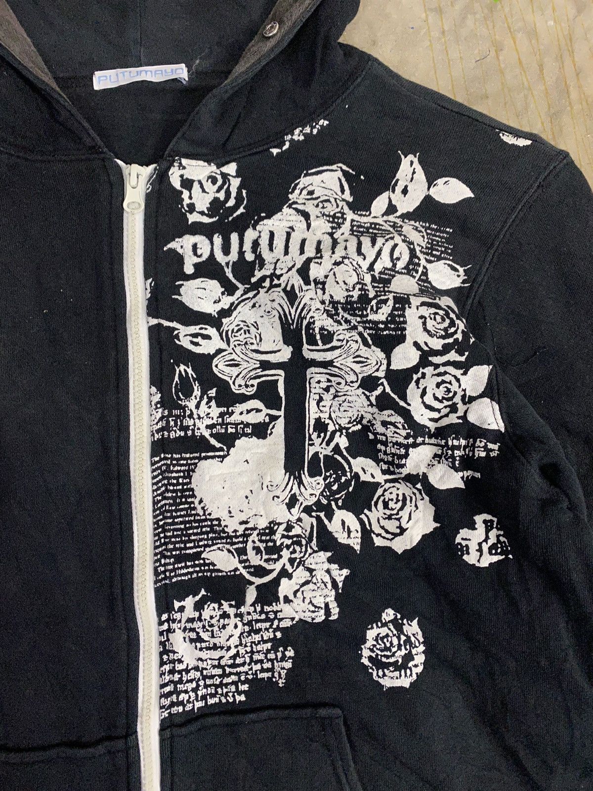 Japanese Brand Vtg PUTUMAYO Cros and Floral Cyberpunk hoodie Size US S / EU 44-46 / 1 - 4 Thumbnail