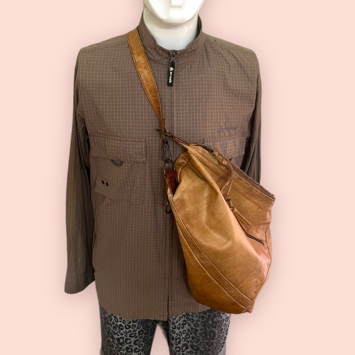 Creed × Genuine Leather × Japanese Brand VINTAGE CREED GENUINE LEATHER 3 WAY BODY BAG Size ONE SIZE - 14 Thumbnail
