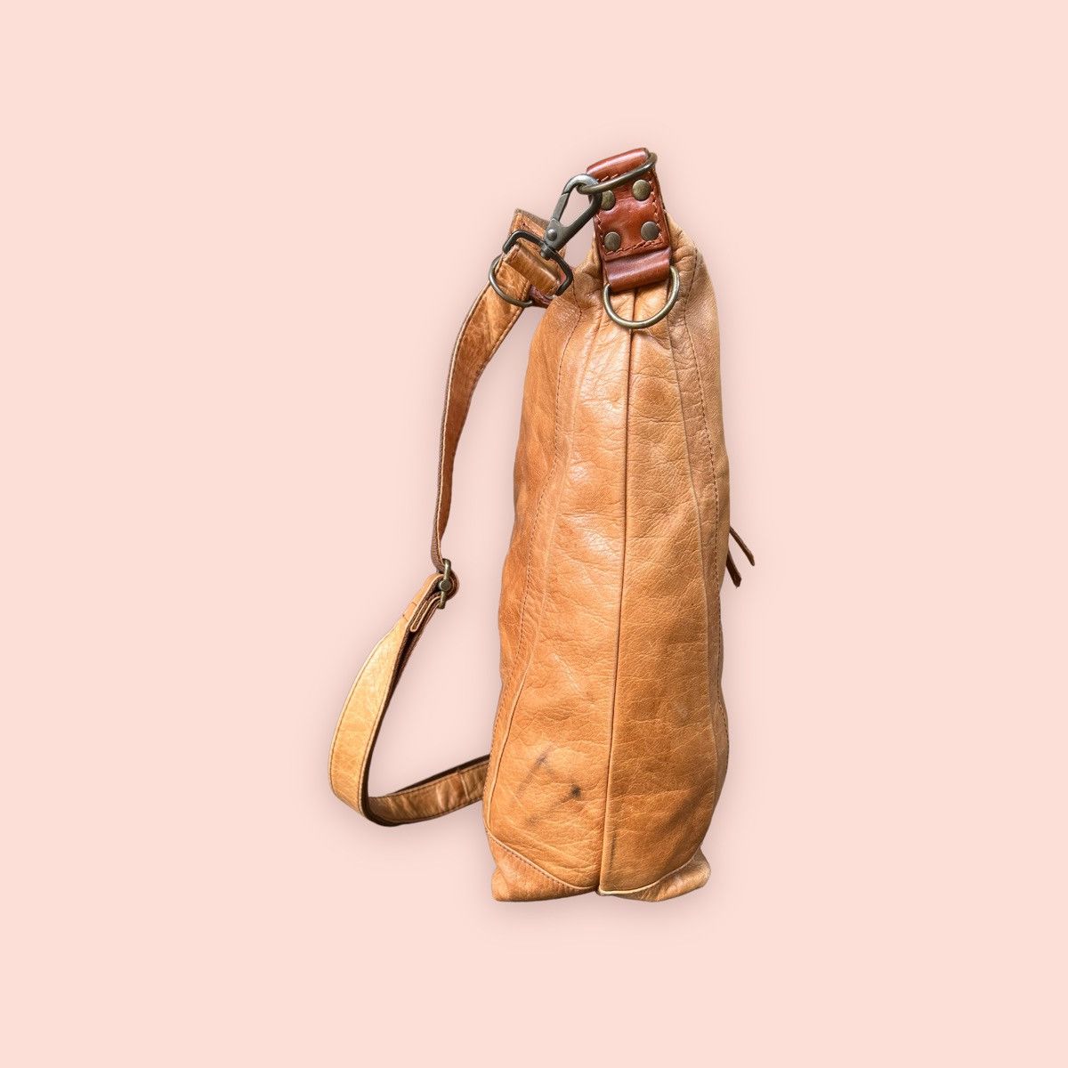 Creed × Genuine Leather × Japanese Brand VINTAGE CREED GENUINE LEATHER 3 WAY BODY BAG Size ONE SIZE - 11 Thumbnail