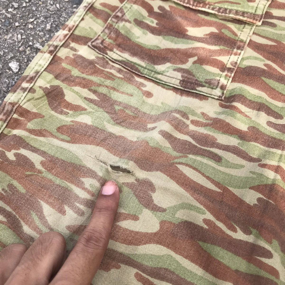 Japanese Brand Vintage Livre Claire Camo 8 Pocket Flare Bush Pants Size US 30 / EU 46 - 6 Thumbnail
