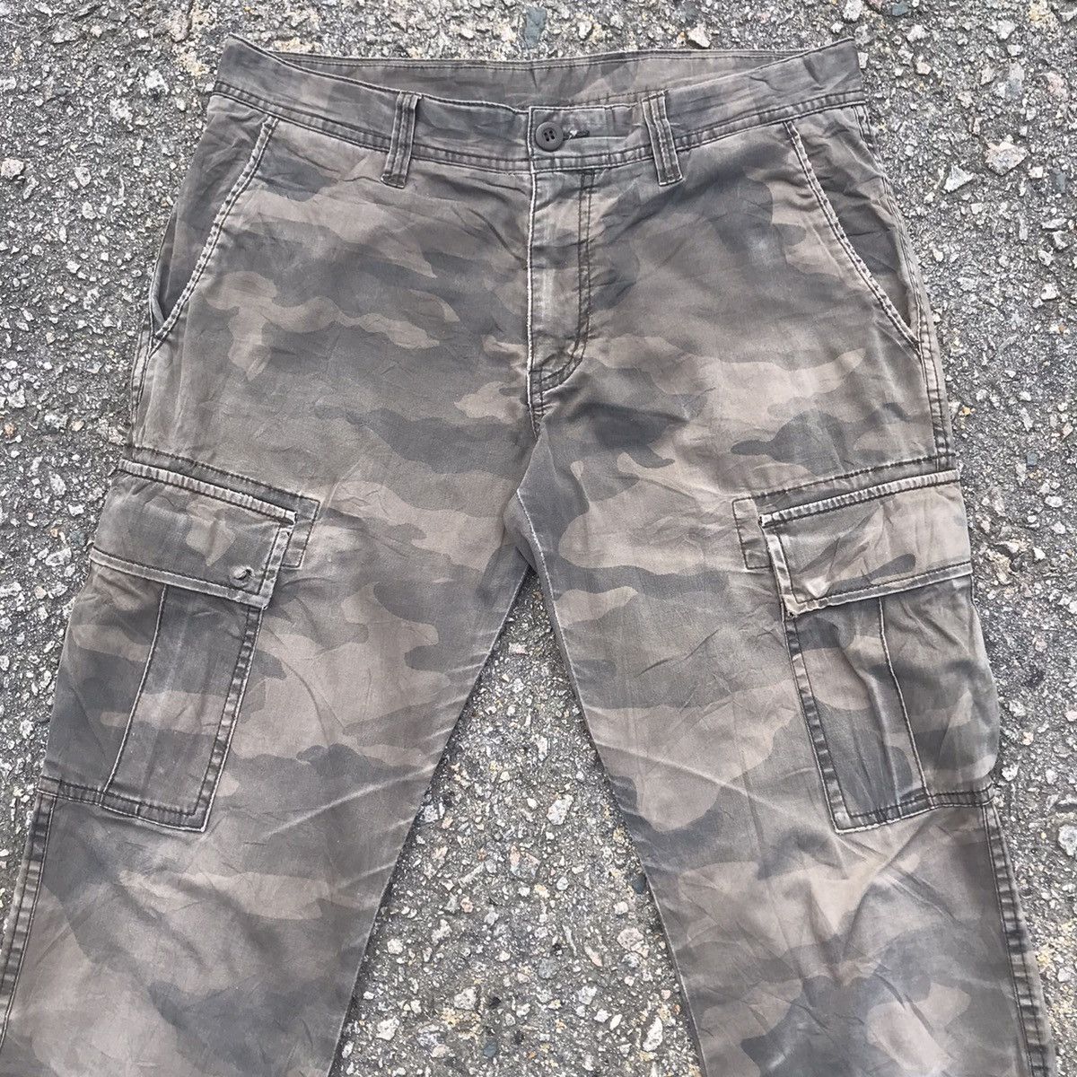 Japanese Brand Japanese Brand Faded Camo Tactical Cargo Pants Size US 32 / EU 48 - 2 Thumbnail