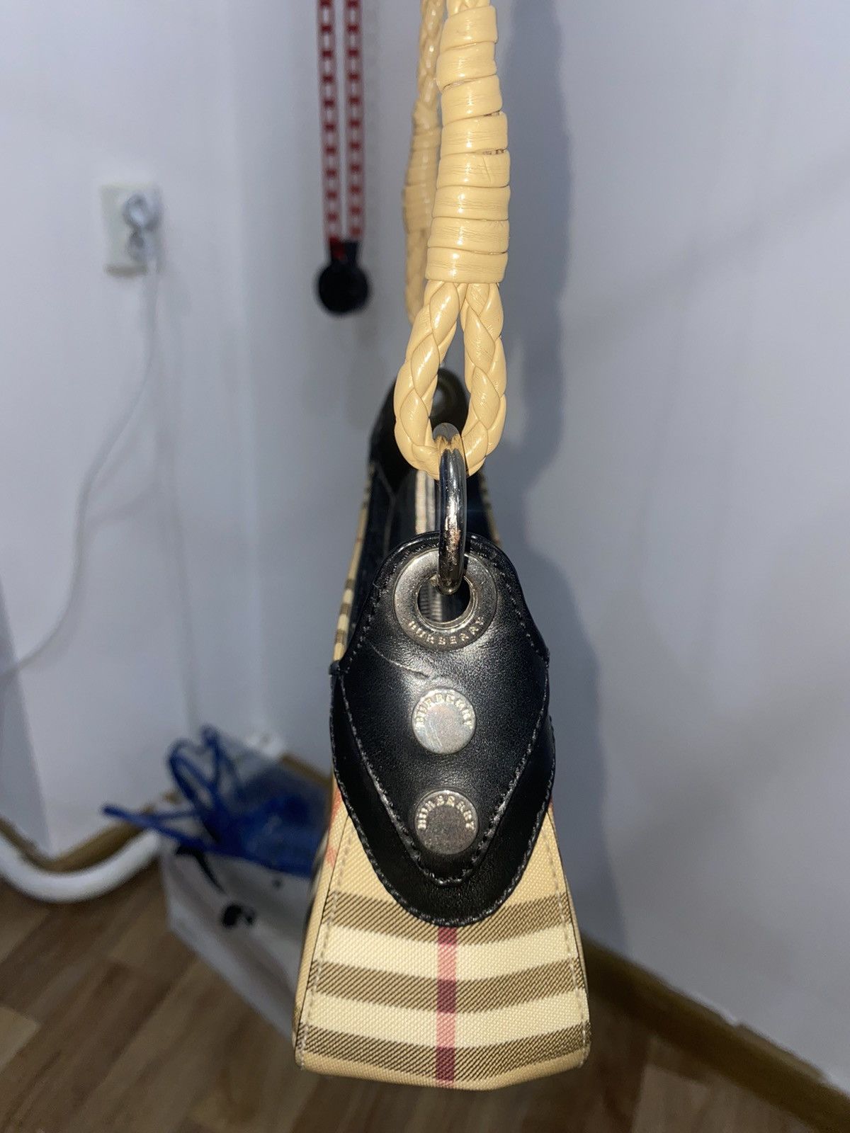 Burberry × Designer Burberry Nova Check Shoulder Bag Size ONE SIZE - 3 Thumbnail