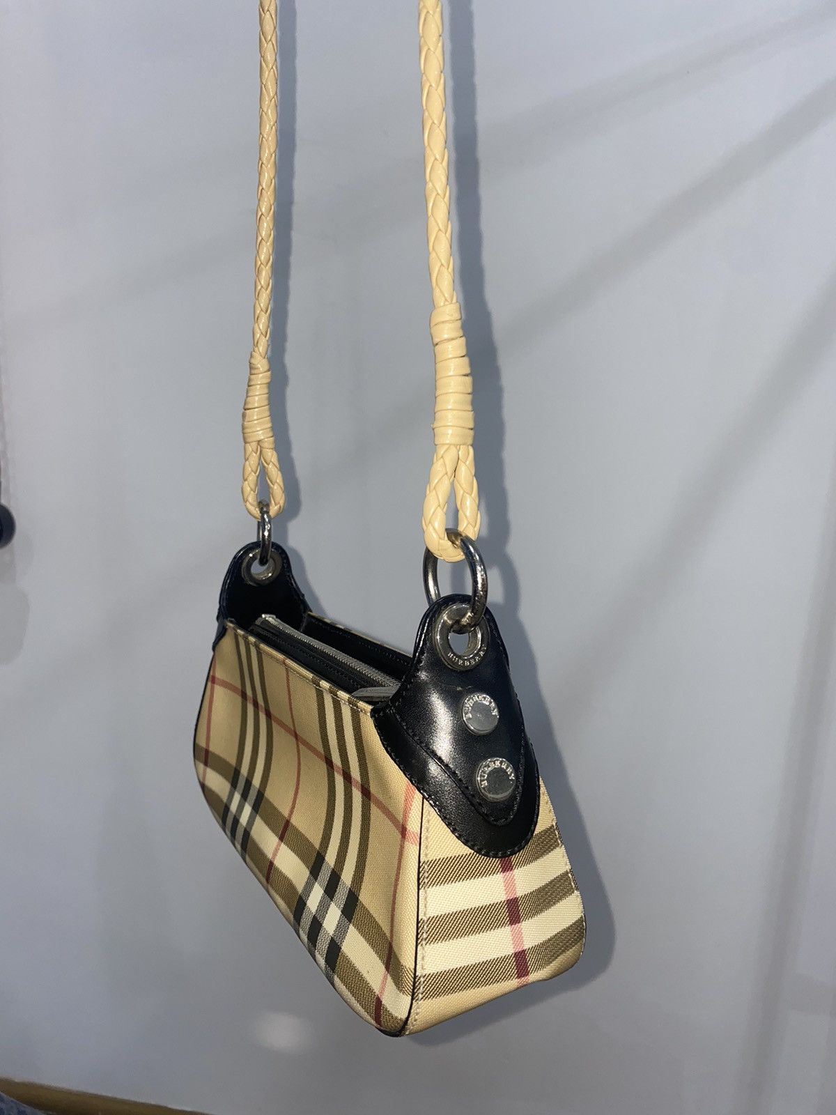 Burberry × Designer Burberry Nova Check Shoulder Bag Size ONE SIZE - 2 Thumbnail