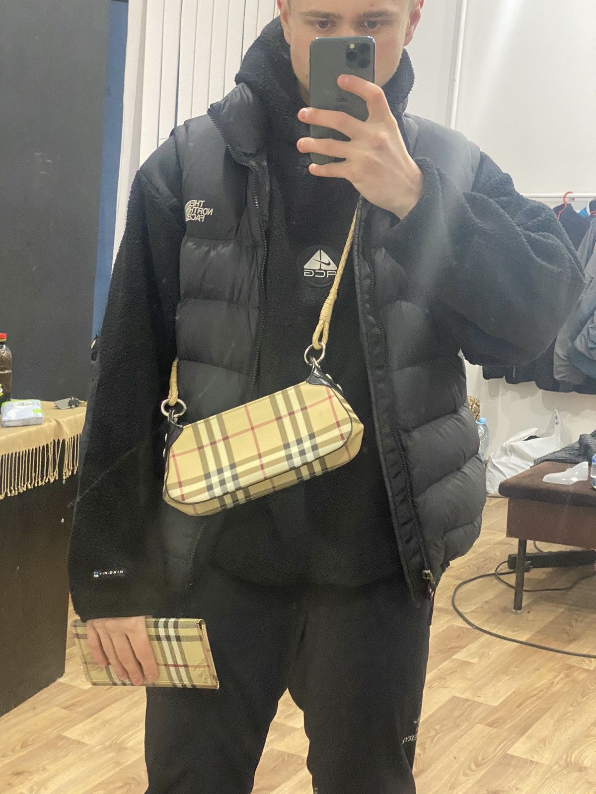 Burberry × Designer Burberry Nova Check Shoulder Bag Size ONE SIZE - 12 Thumbnail