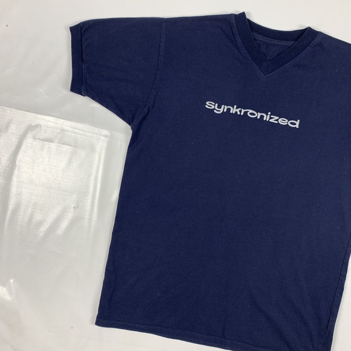 Band Tees Jamiroquai Band Synkronized Album Promote V Neck Shirt Size US M / EU 48-50 / 2 - 3 Thumbnail