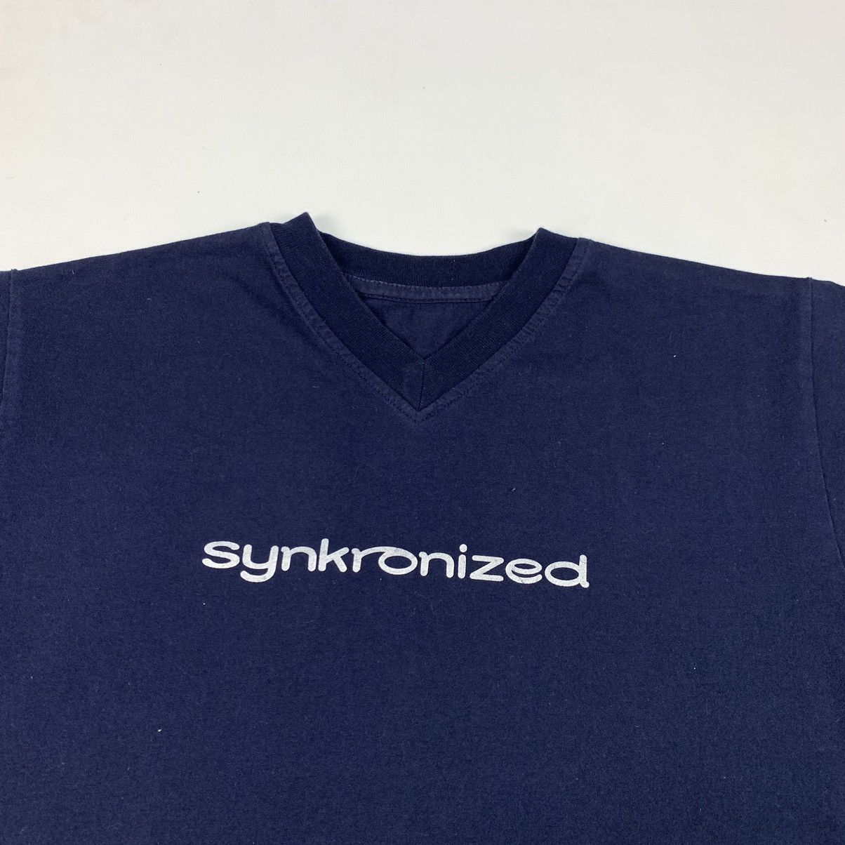 Band Tees Jamiroquai Band Synkronized Album Promote V Neck Shirt Size US M / EU 48-50 / 2 - 5 Thumbnail