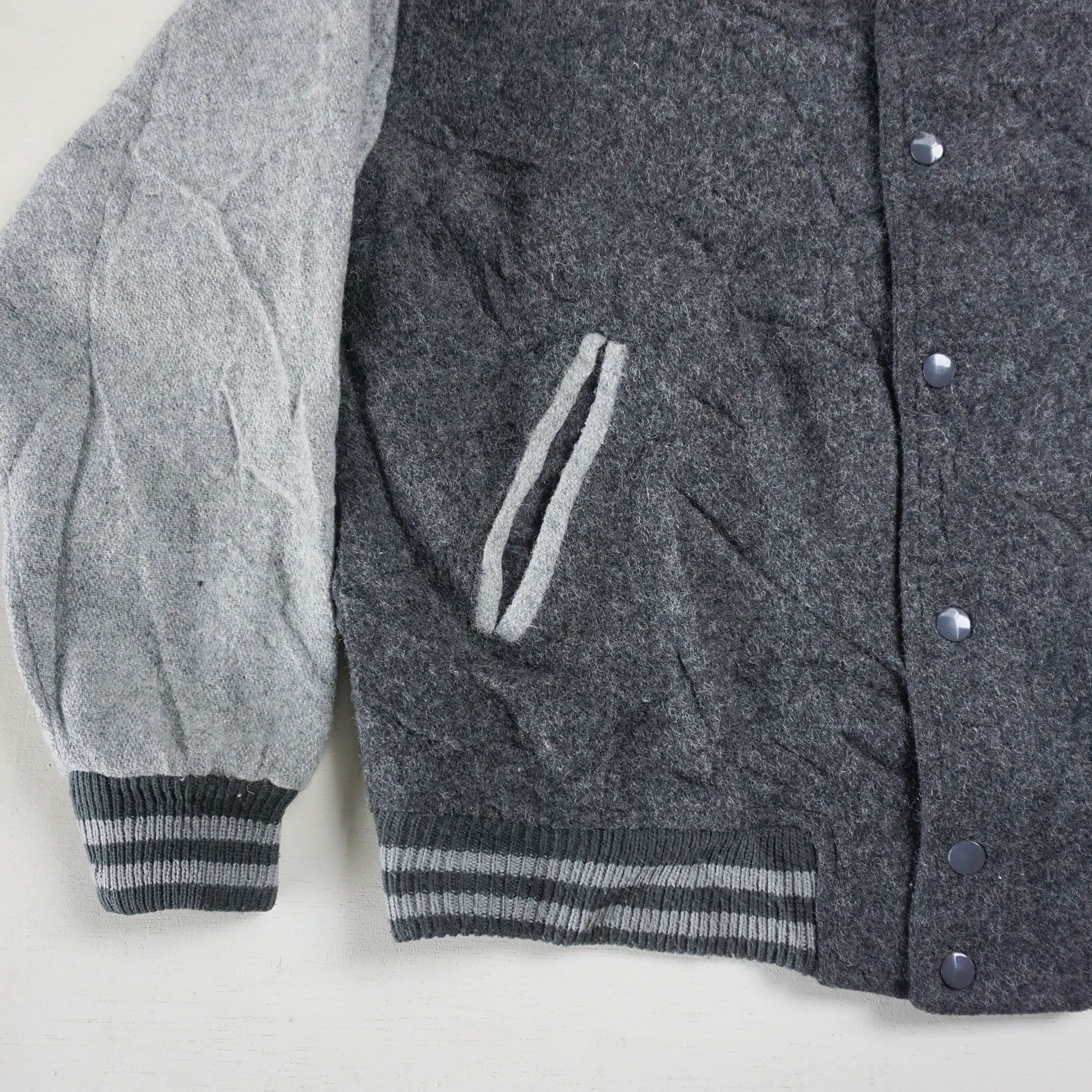 Japanese Brand Dark & Light Grey Varsity Jacket Size US M / EU 48-50 / 2 - 4 Thumbnail