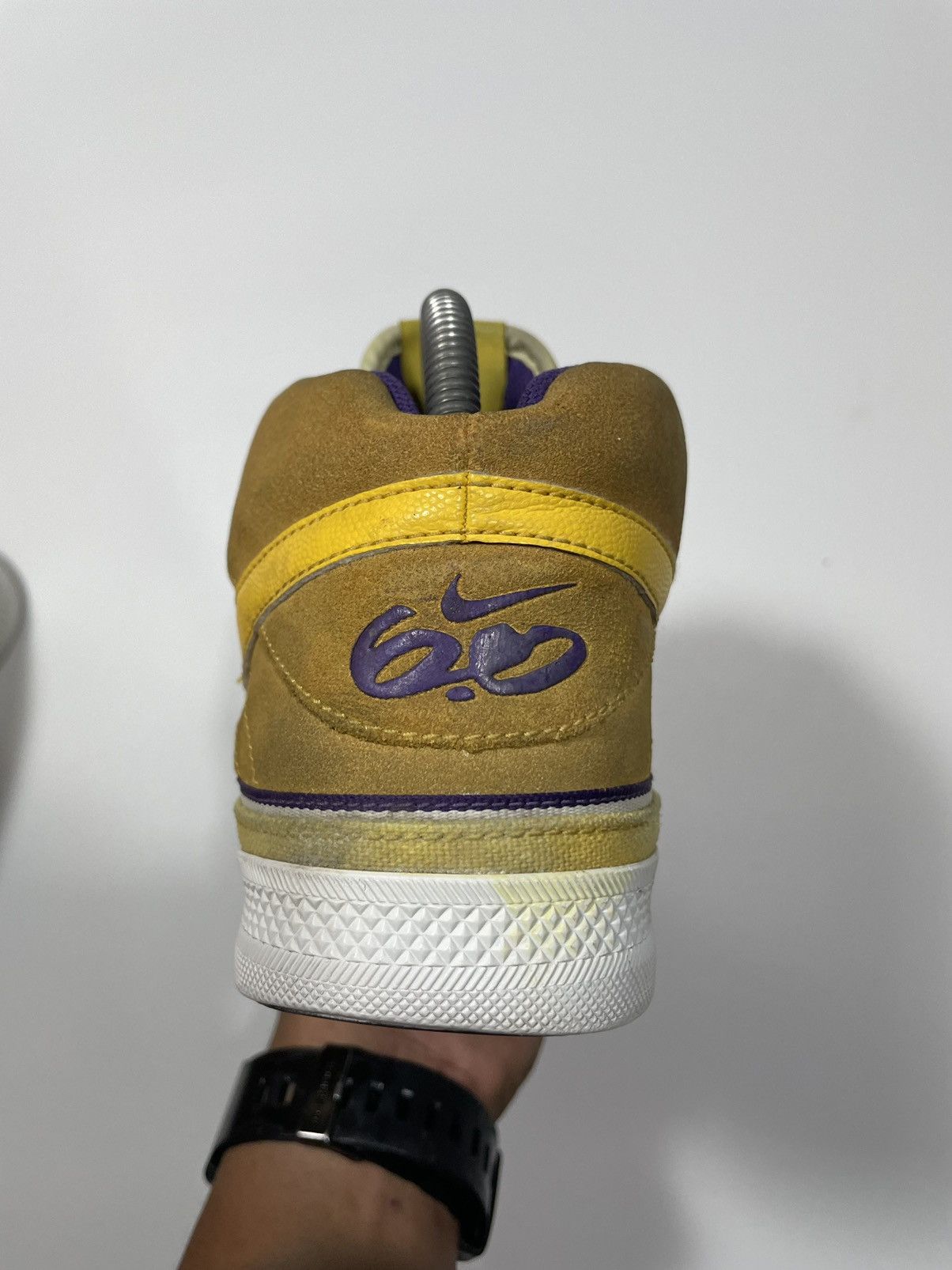 Vintage Vintage Nike 6.0 Mavrk Mid Lakers Yellow Purple Size US 8.5 / EU 41-42 - 12 Thumbnail