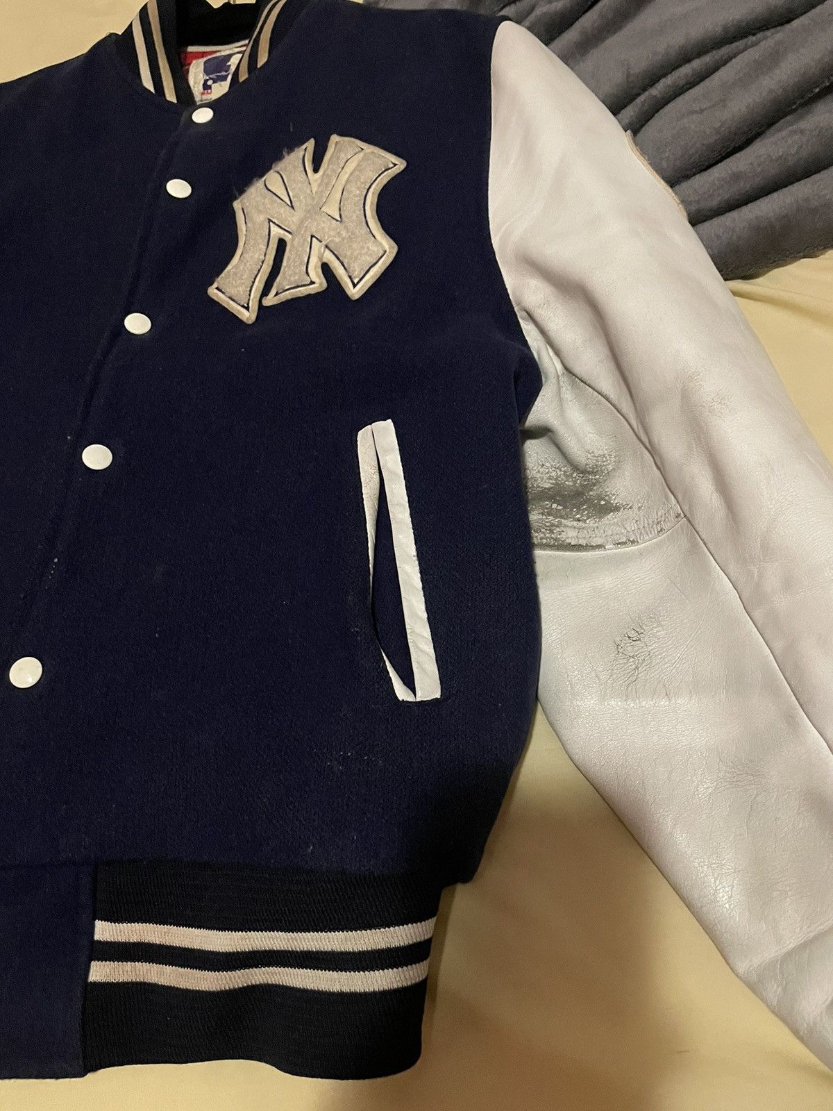 MLB 80s New York Yankees Plaid Lined Leather Varsity Jacket Size US M / EU 48-50 / 2 - 4 Thumbnail