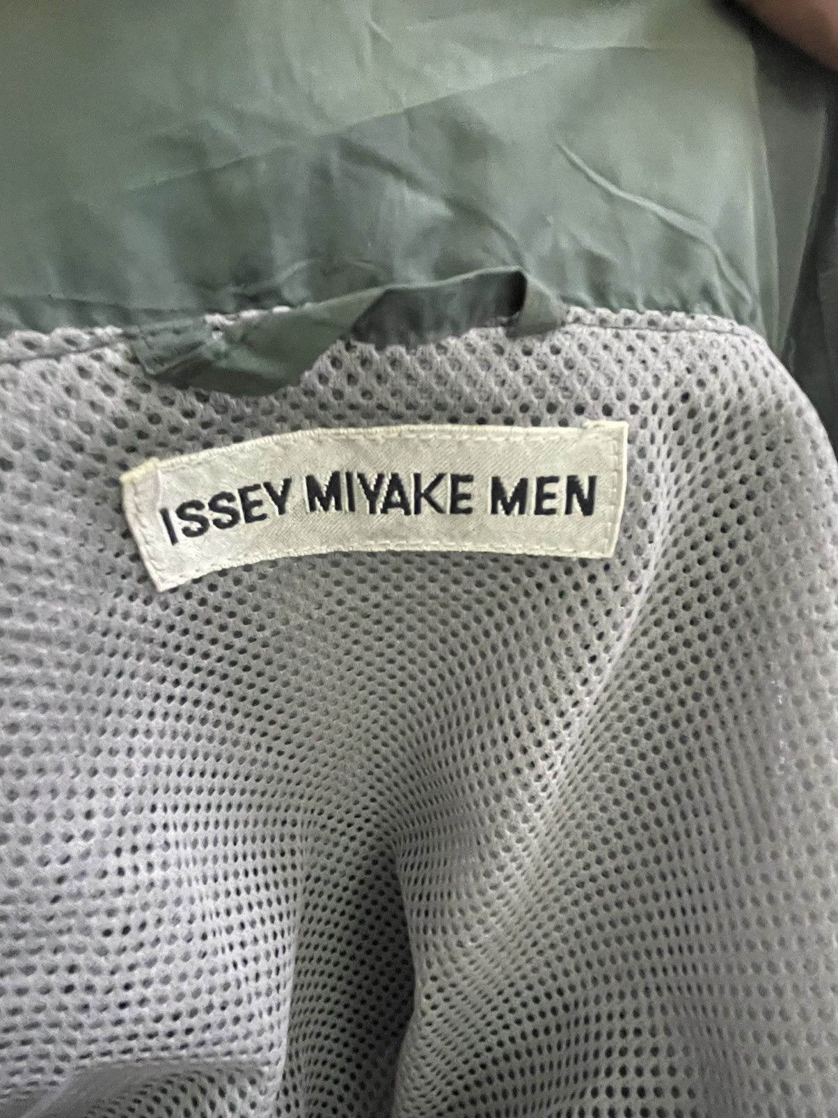 Issey Miyake 💥 AW94 RUNWAY ISSEY MIYAKE MEN NYLON LONG JACKET Size US L / EU 52-54 / 3 - 8 Thumbnail