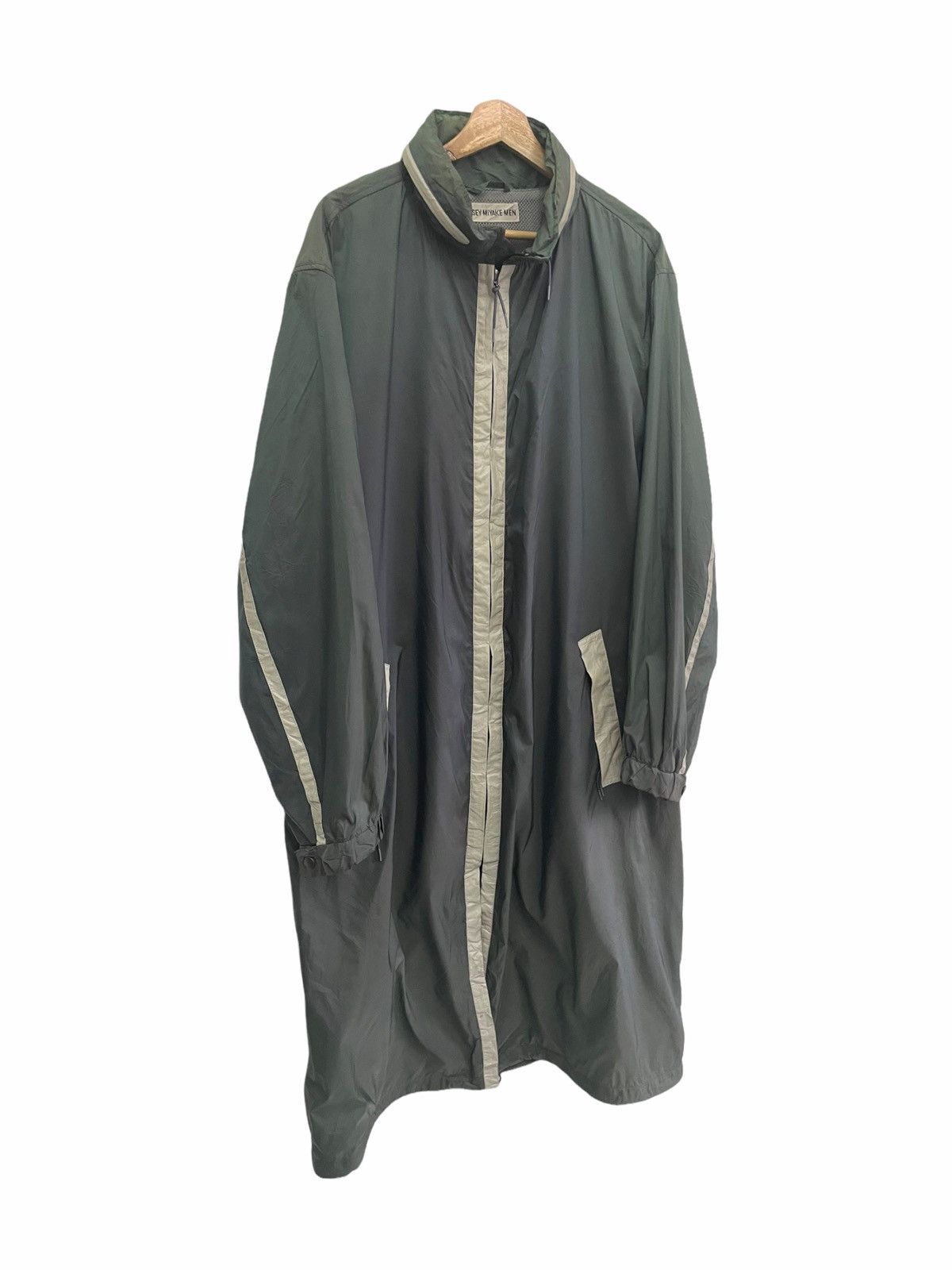 Issey Miyake 💥 AW94 RUNWAY ISSEY MIYAKE MEN NYLON LONG JACKET Size US L / EU 52-54 / 3 - 2 Thumbnail