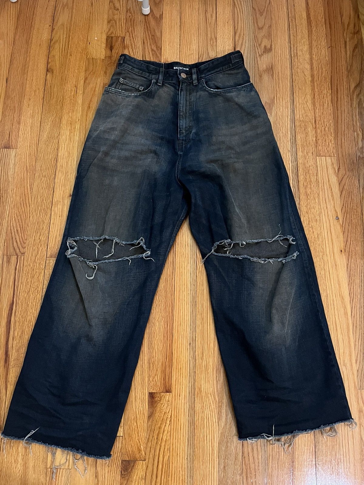 BALENCIAGA 22SS DESTROYED SKATER JEANS