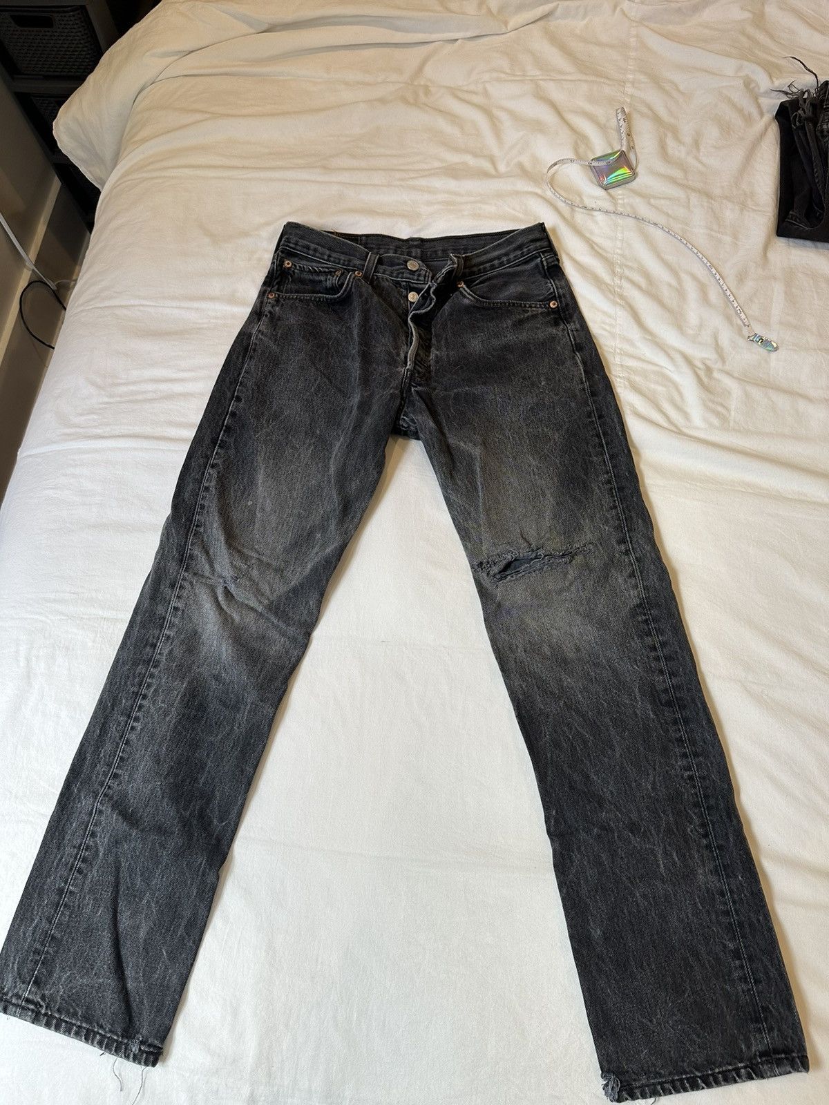 No Maintenance Jeans: The Ultimate Low-Effort Style Solution
