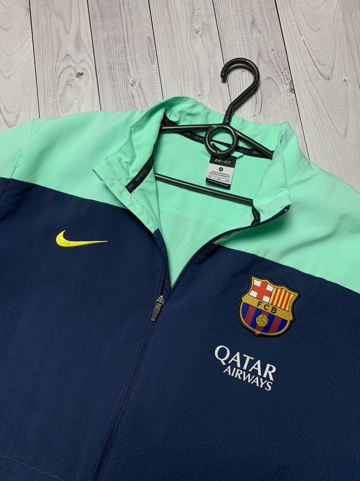 Nike Barcelona Nike track jacket size XL Size US XL / EU 56 / 4 - 3 Thumbnail