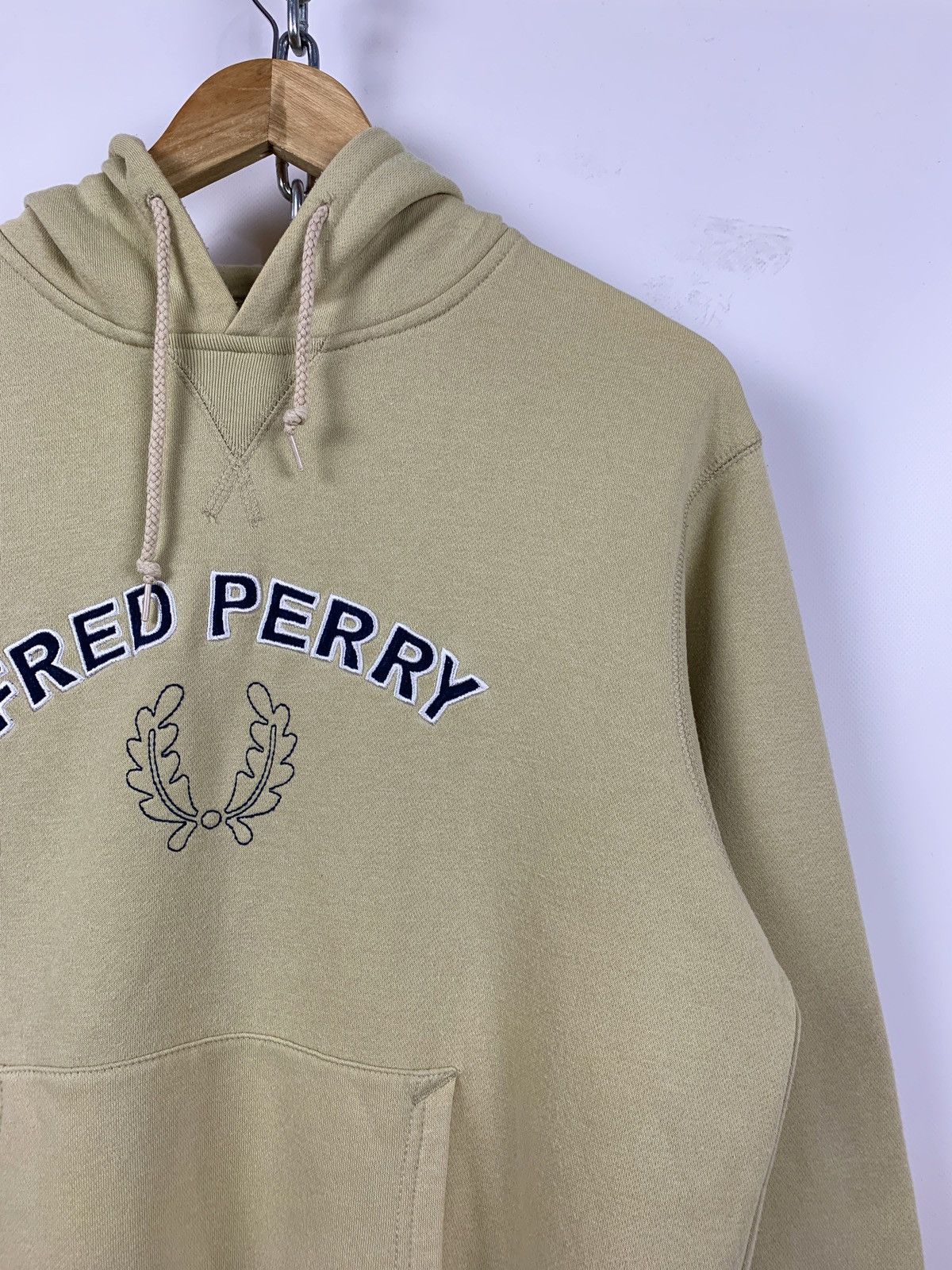Fred Perry 90s Vintage Fred Perry Big Logo Embroidered Hoodie Size US M / EU 48-50 / 2 - 4 Thumbnail