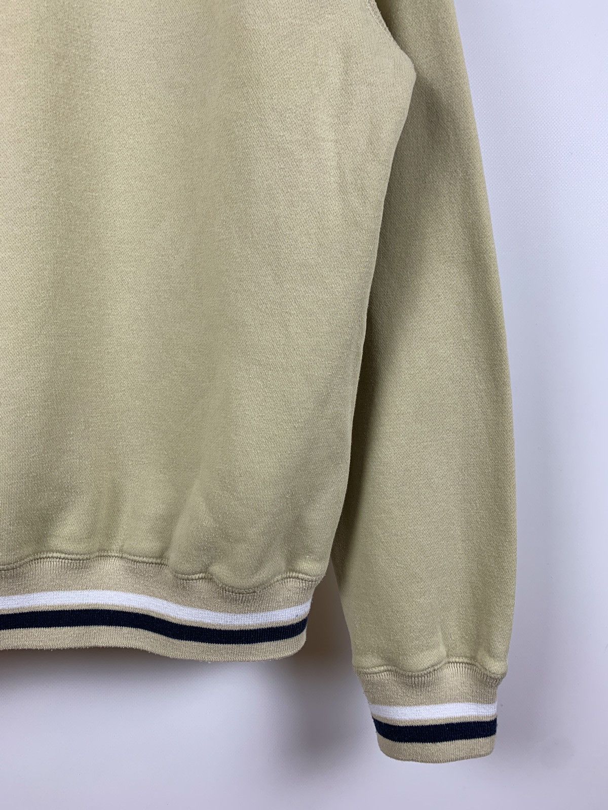 Fred Perry 90s Vintage Fred Perry Big Logo Embroidered Hoodie Size US M / EU 48-50 / 2 - 12 Thumbnail