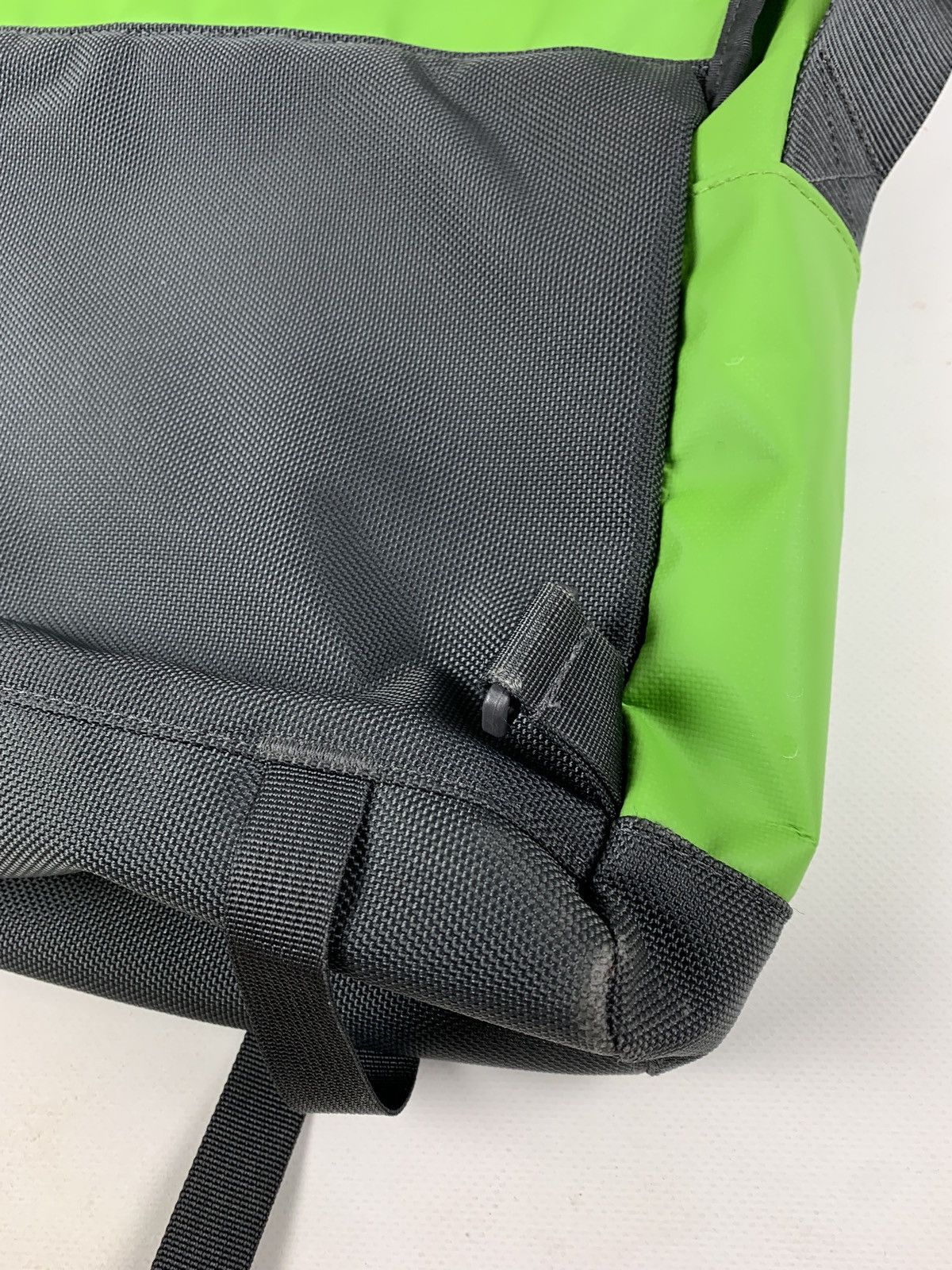 The North Face Vintage The North Face Purple Crossbody Messenger Bag Size ONE SIZE - 17 Thumbnail