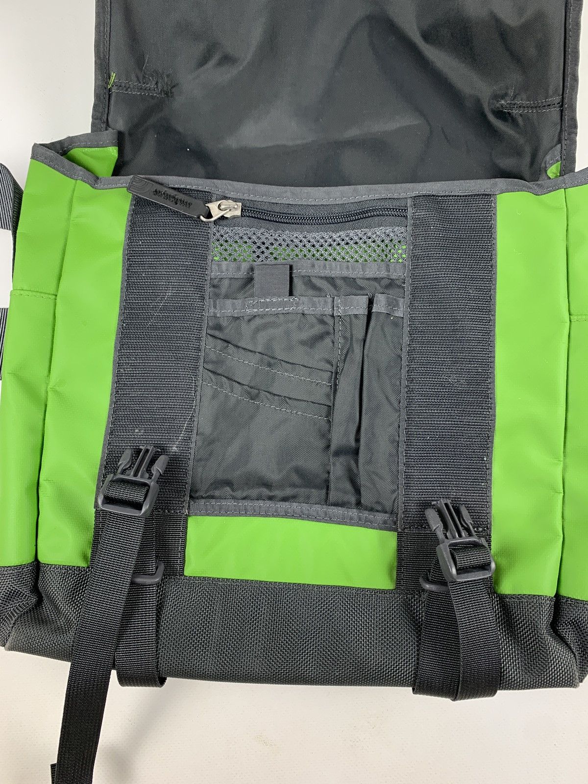The North Face Vintage The North Face Purple Crossbody Messenger Bag Size ONE SIZE - 22 Thumbnail