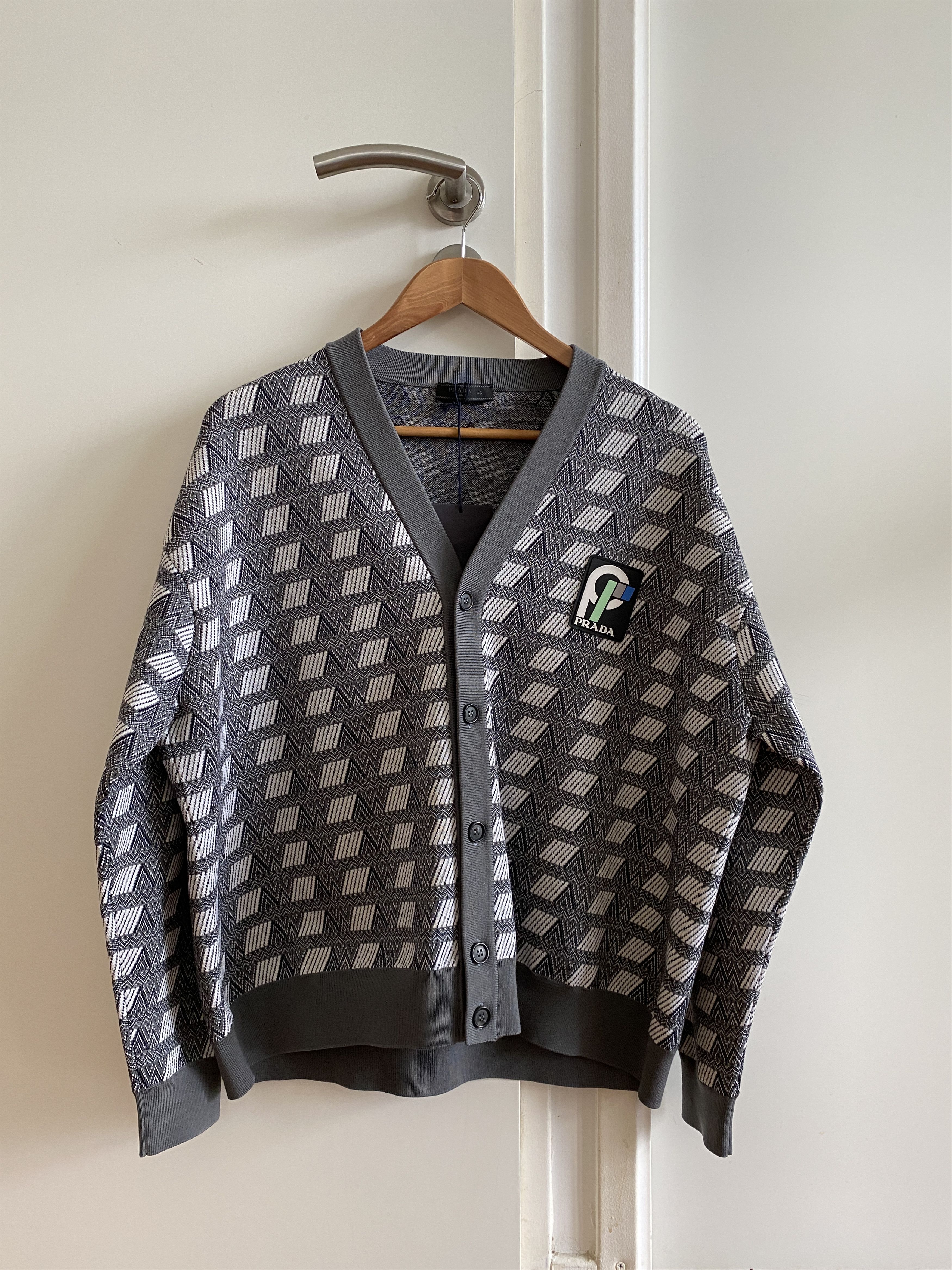 Prada Prada FW18 RARE GRAIL Cardigan Sweater Runway Exclusive Size US L / EU 52-54 / 3 - 1 Thumbnail