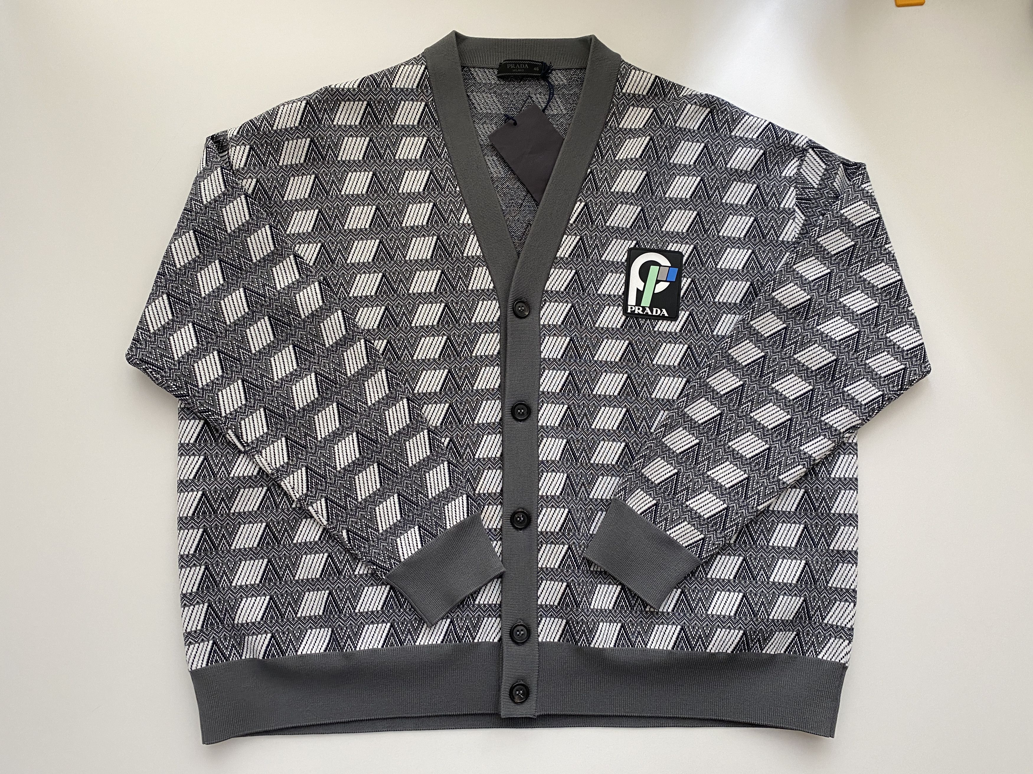 Prada Prada FW18 RARE GRAIL Cardigan Sweater Runway Exclusive Size US L / EU 52-54 / 3 - 3 Thumbnail