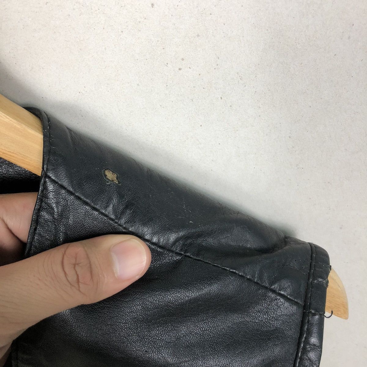 Japanese Brand Amirson’s Mens Luxury Leather Vest Jacket Multipocket Size US M / EU 48-50 / 2 - 10 Thumbnail