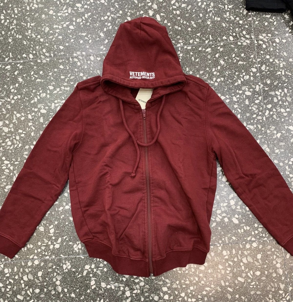 Vetements Men's 2017 Vetements Burgundy Shrunken Zip Up Hoodie