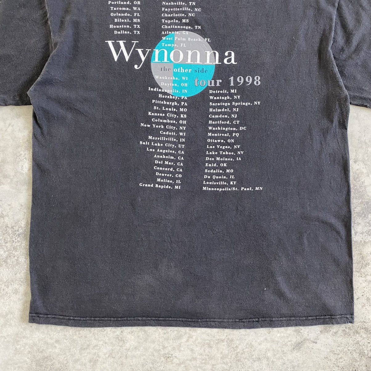 Band Tees Vintage 1998 Wynonna Faded Blues Country Pop Promo T-shirt Size US L / EU 52-54 / 3 - 13 Thumbnail