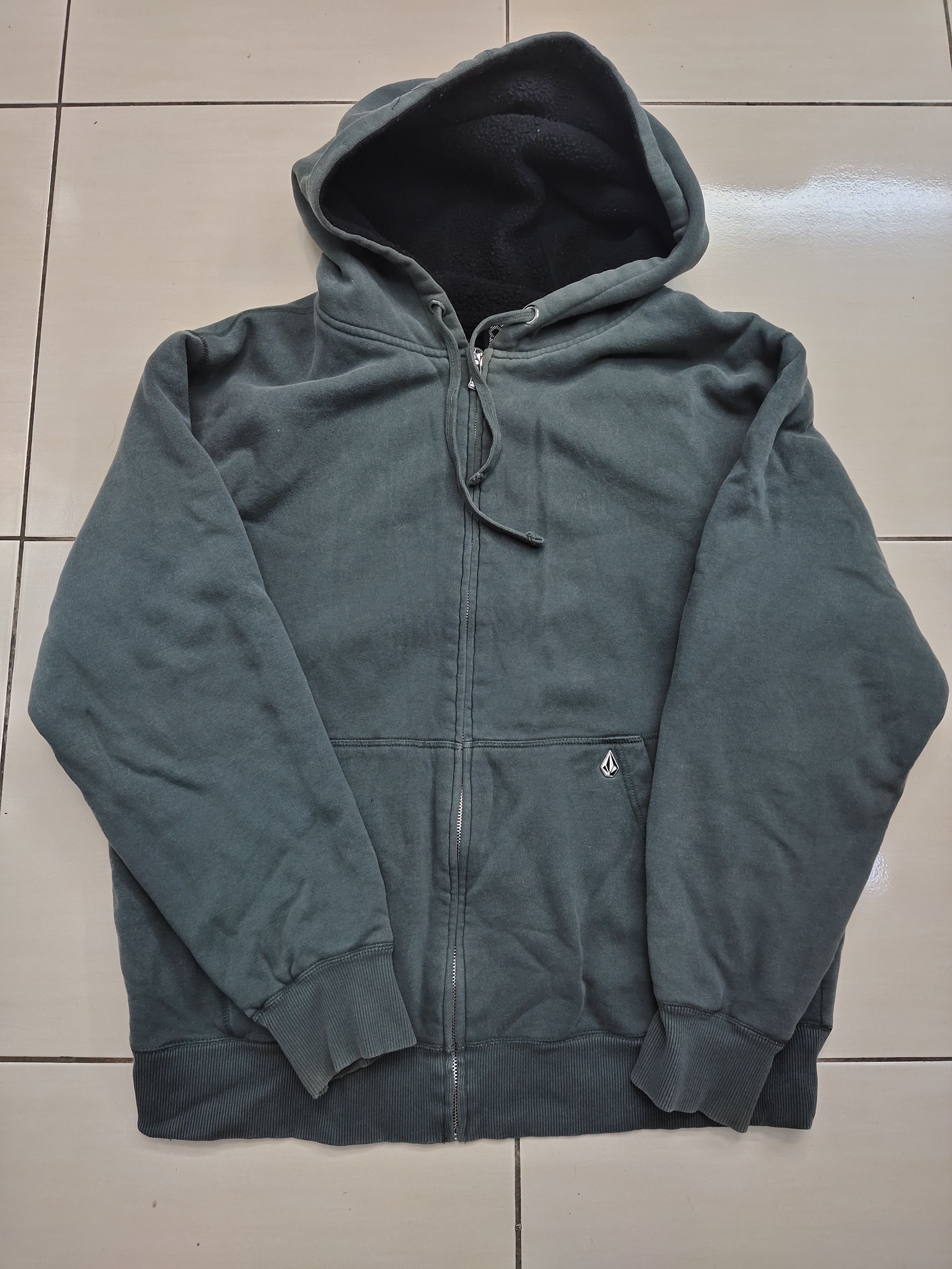 Volcom Vintage Streetwear Volcom Hoodie Size US M / EU 48-50 / 2 - 2 Thumbnail