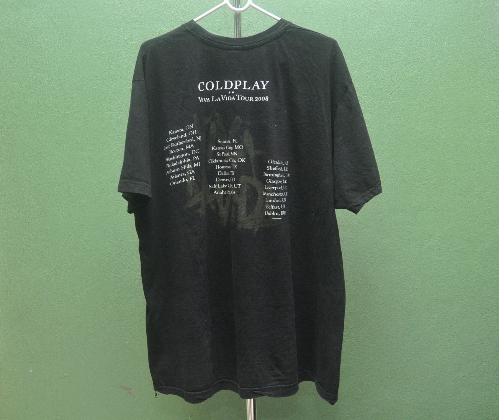 Band Tees × Vintage Vintage Coldplay Viva La Vida Tour 2008 Shirt Size US XL / EU 56 / 4 - 2 Thumbnail