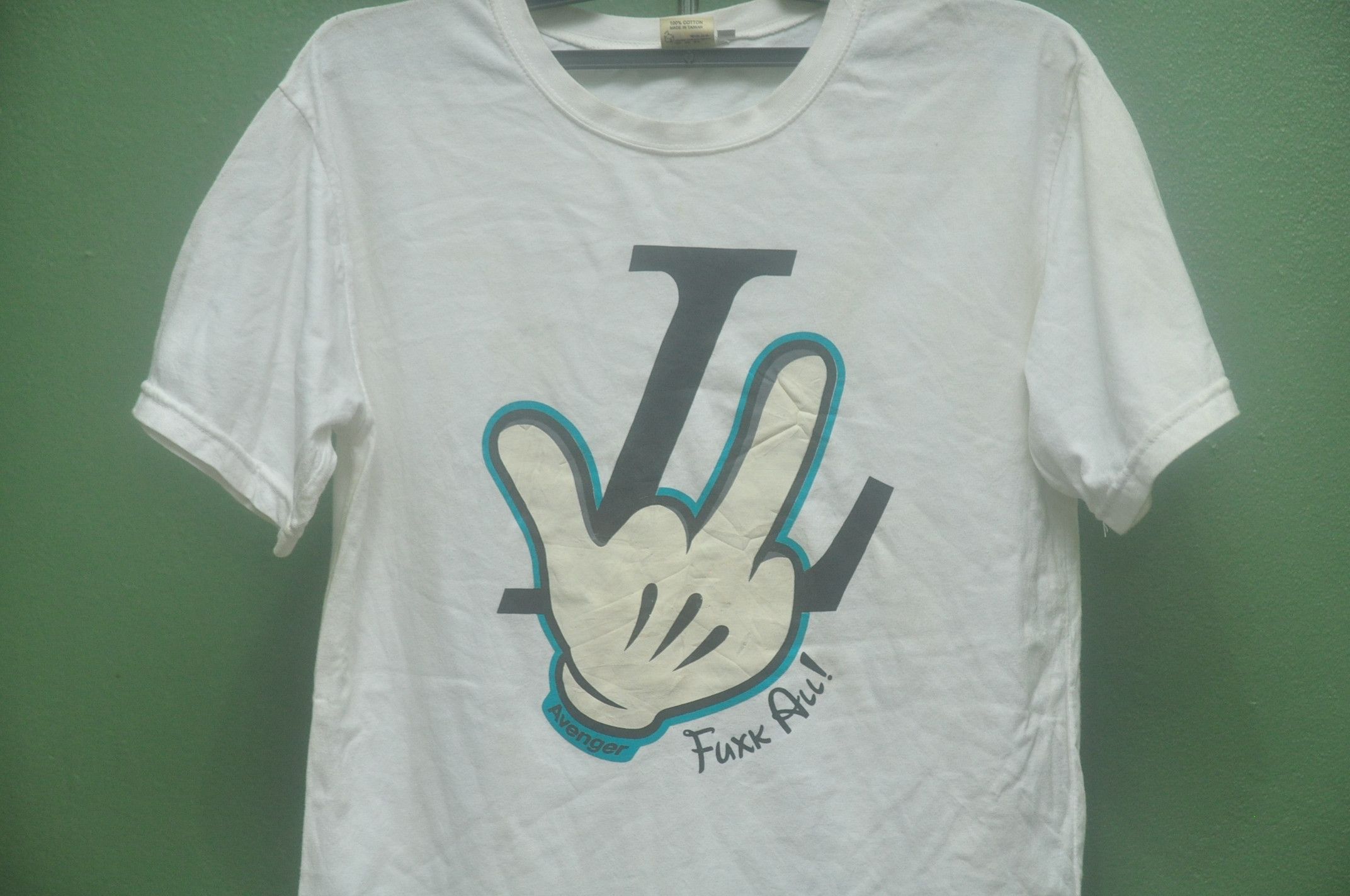 Japanese Brand Vintage Mickey Parody Middle Finger Hip Hop Style Size US M / EU 48-50 / 2 - 3 Thumbnail