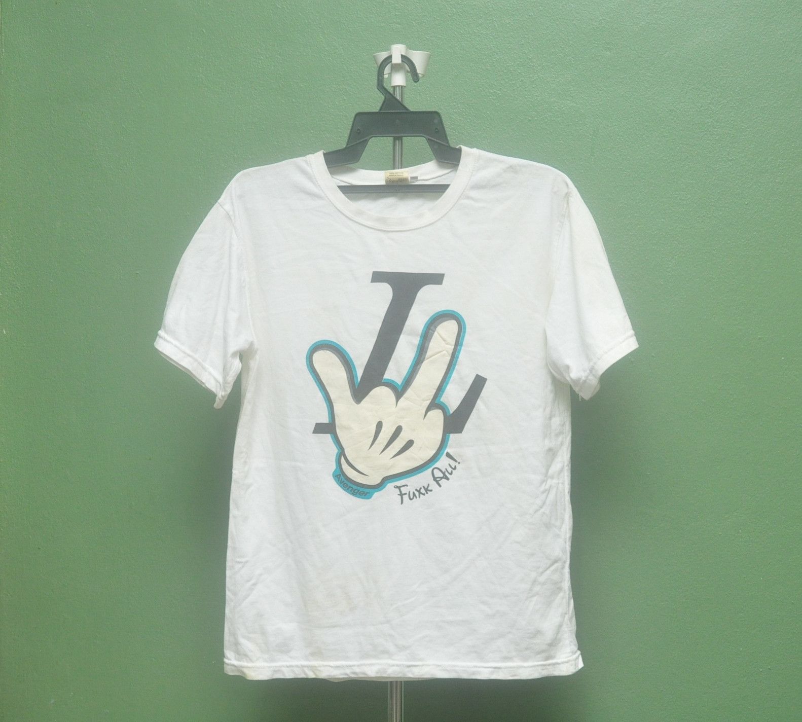 Japanese Brand Vintage Mickey Parody Middle Finger Hip Hop Style Size US M / EU 48-50 / 2 - 1 Thumbnail