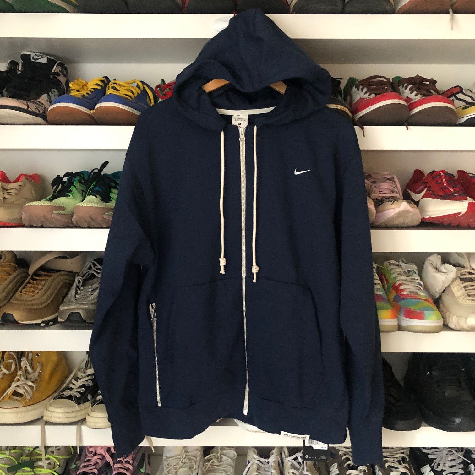 Nike NIKE Standard Issue Dri-Fit Zip Hoodie Size US L / EU 52-54 / 3 - 1 Thumbnail