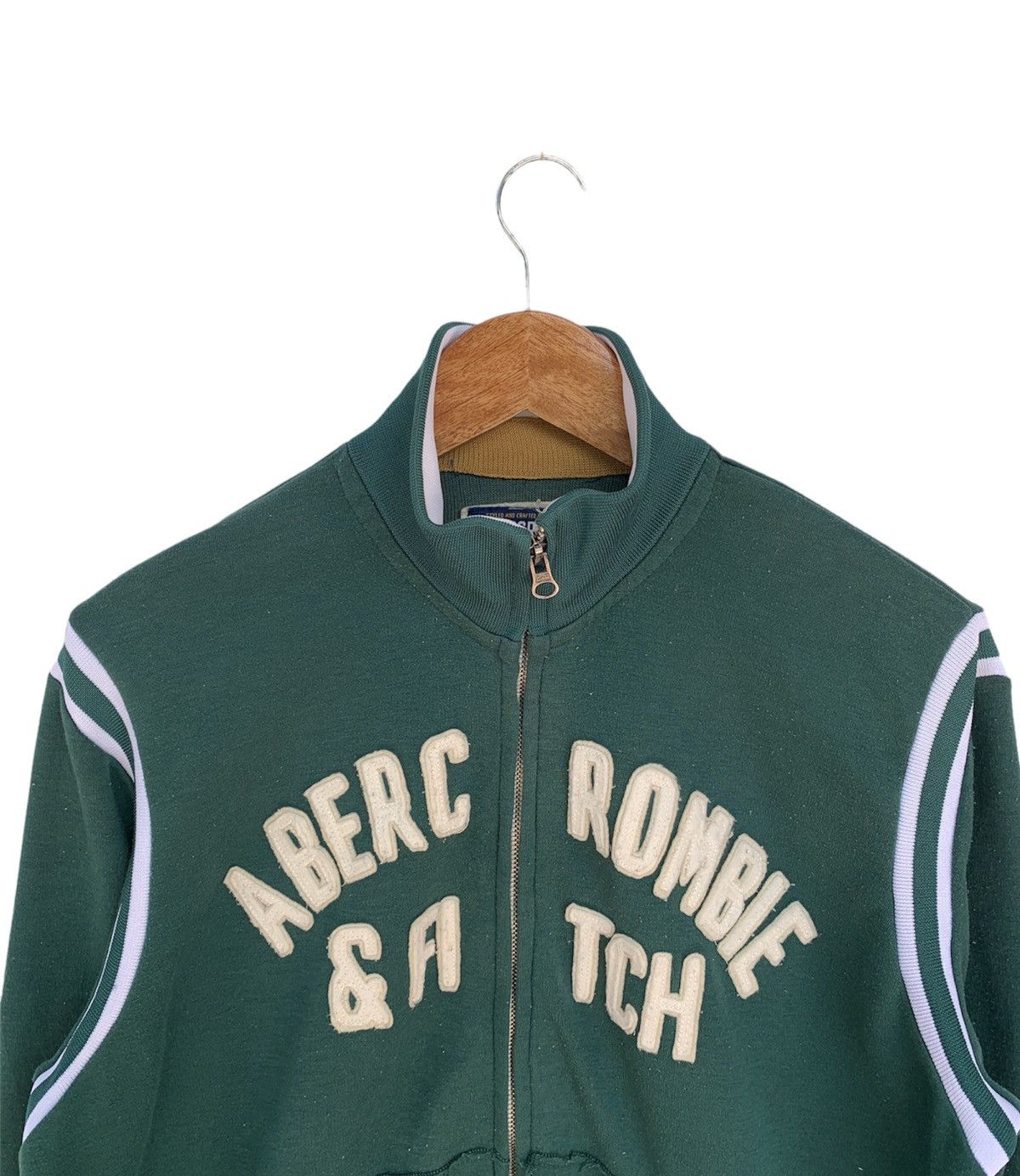 Abercrombie & Fitch Vintage Abercrombie & Fitch Big Logo Tracktop Nice Design Size US L / EU 52-54 / 3 - 4 Thumbnail