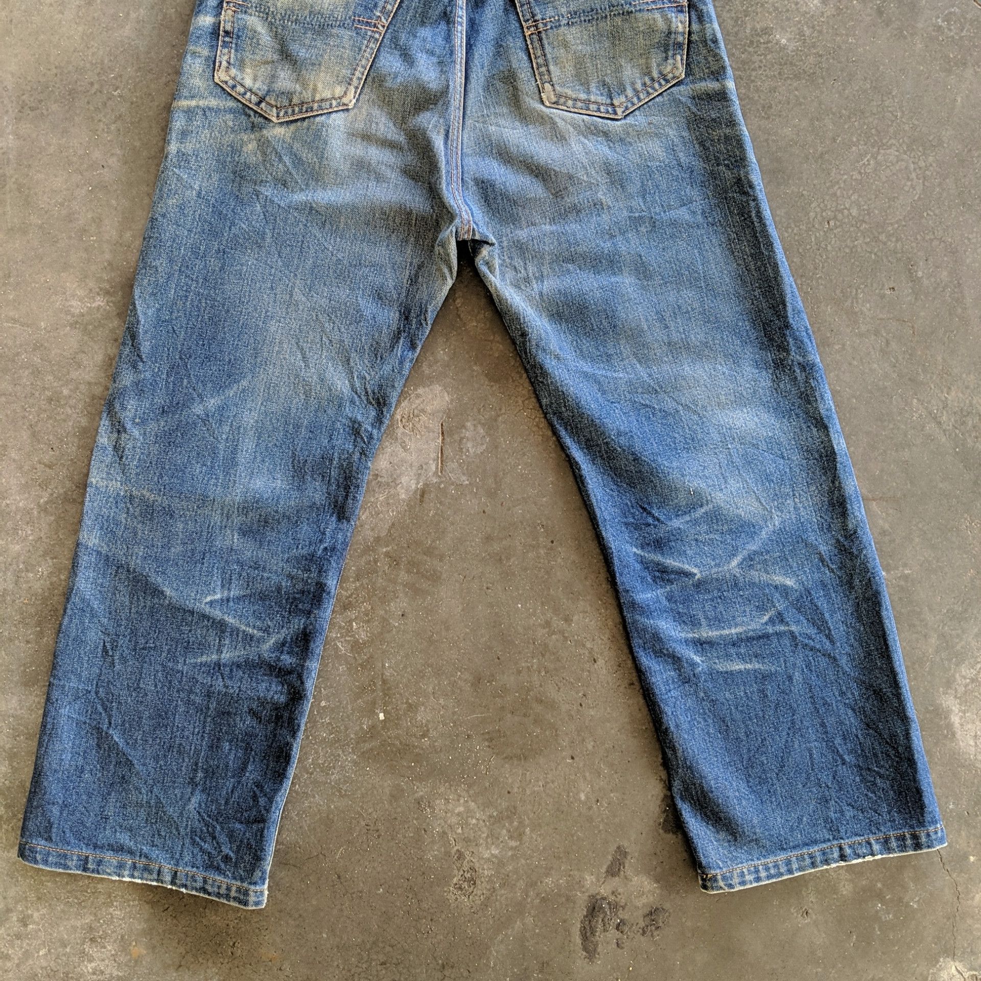 Japanese Brand Vintage Japanese Faded Distressed Denim Jeans Pants Size US 31 - 13 Thumbnail