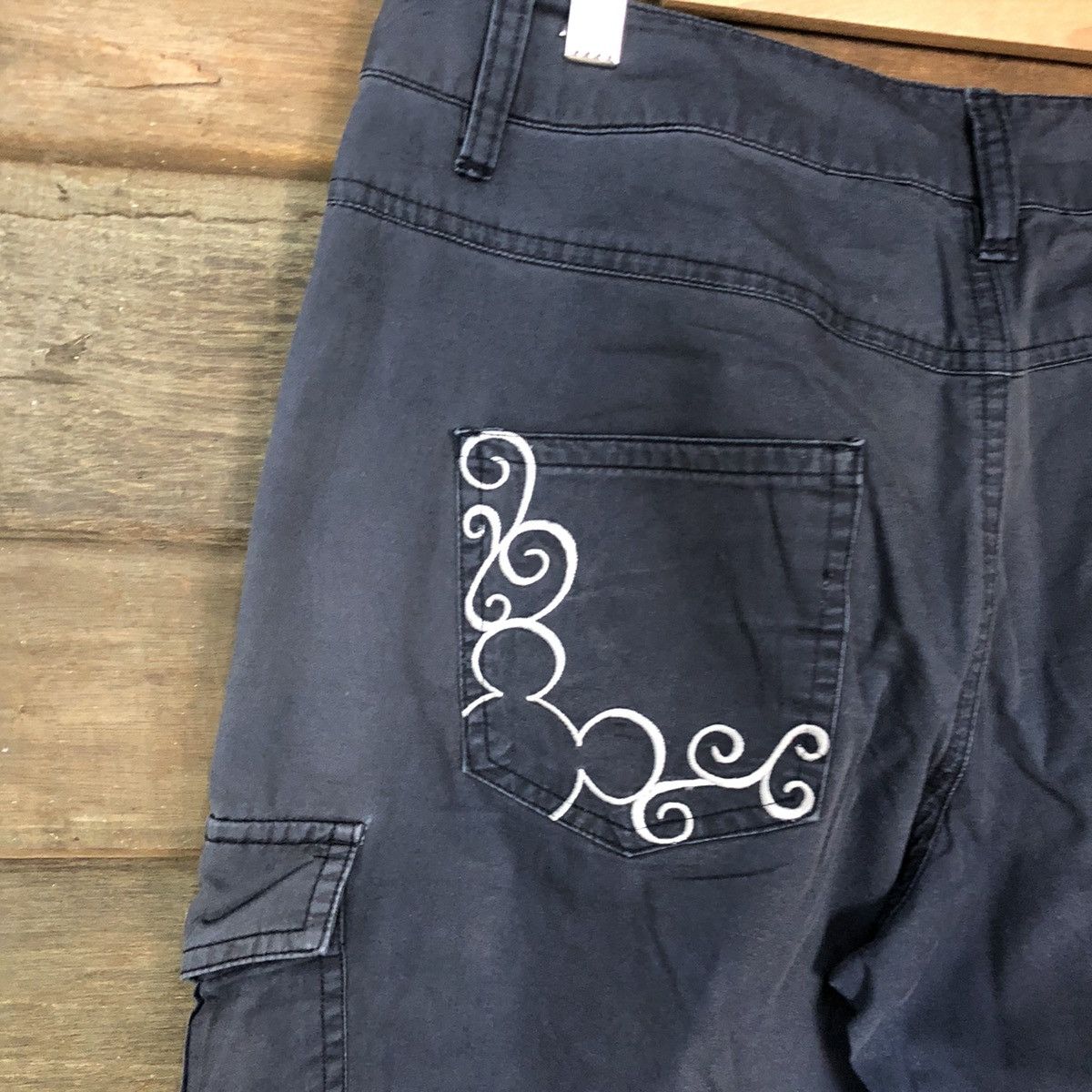 Disney × Mickey Mouse Disney Mickey Dark blue faded utility Cargo Pants #4474 Size 28" / US 6 / IT 42 - 4 Thumbnail