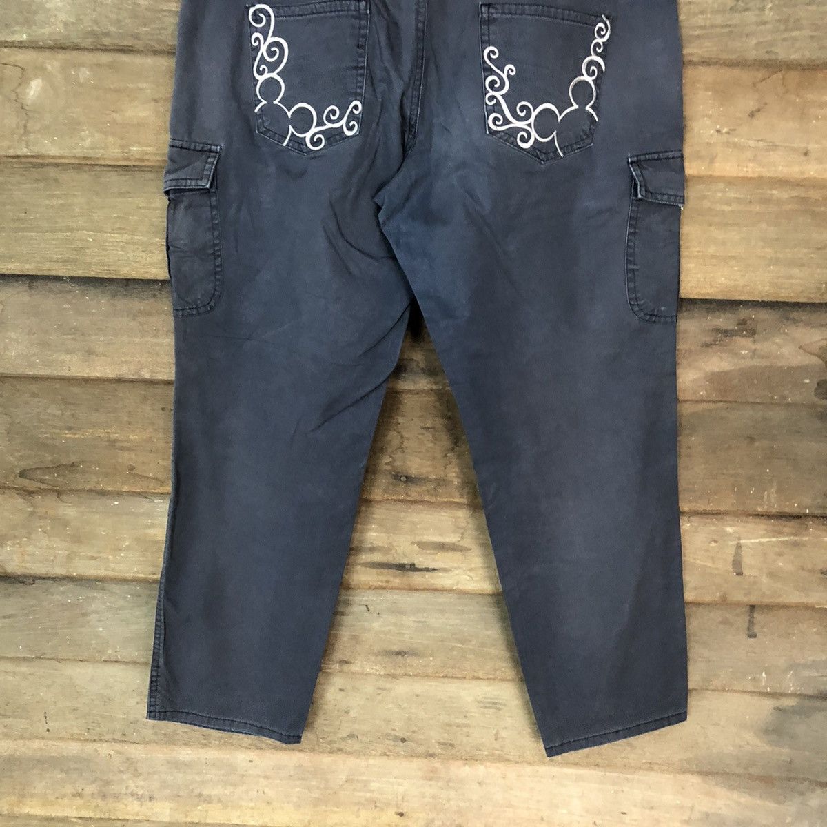 Disney × Mickey Mouse Disney Mickey Dark blue faded utility Cargo Pants #4474 Size 28" / US 6 / IT 42 - 3 Thumbnail