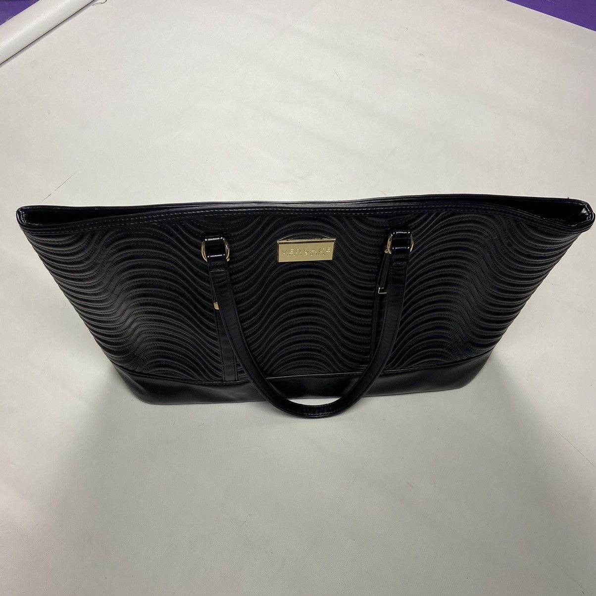 Versace «SAMPLE» RARE VINTAGE VERSACE TOTE BAG «NOT FOR SALE» Size ONE SIZE - 9 Thumbnail