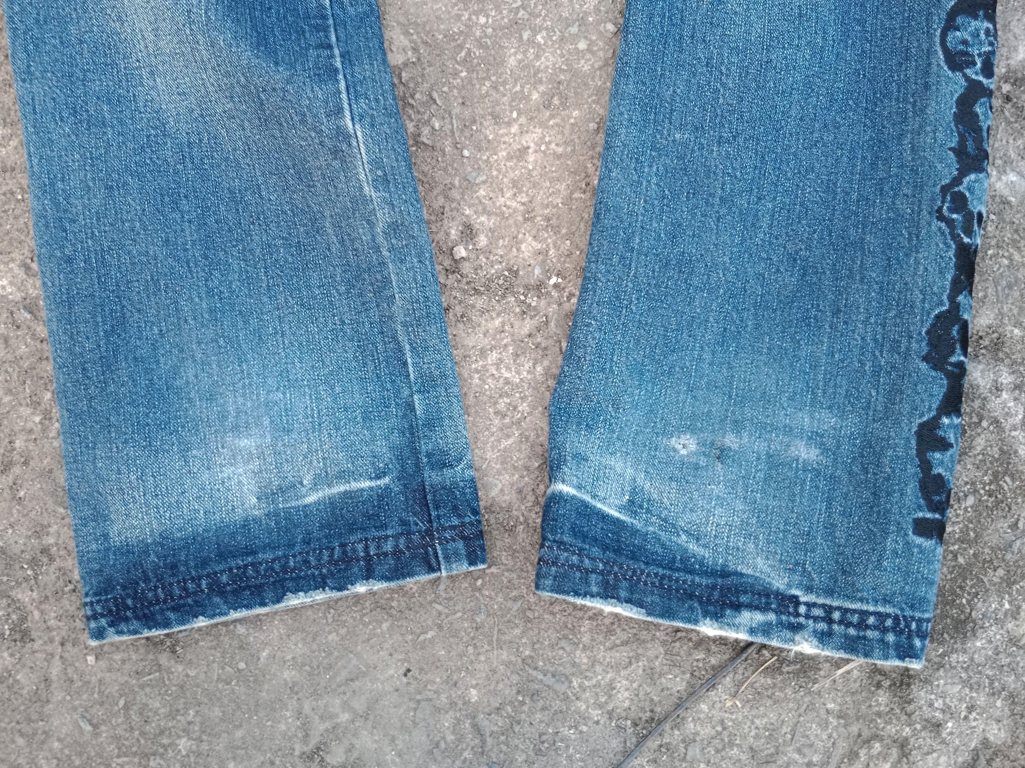 20471120 RARE💦Algonquins Multi Skulls Embroidered Denim Size US 31 - 9 Thumbnail