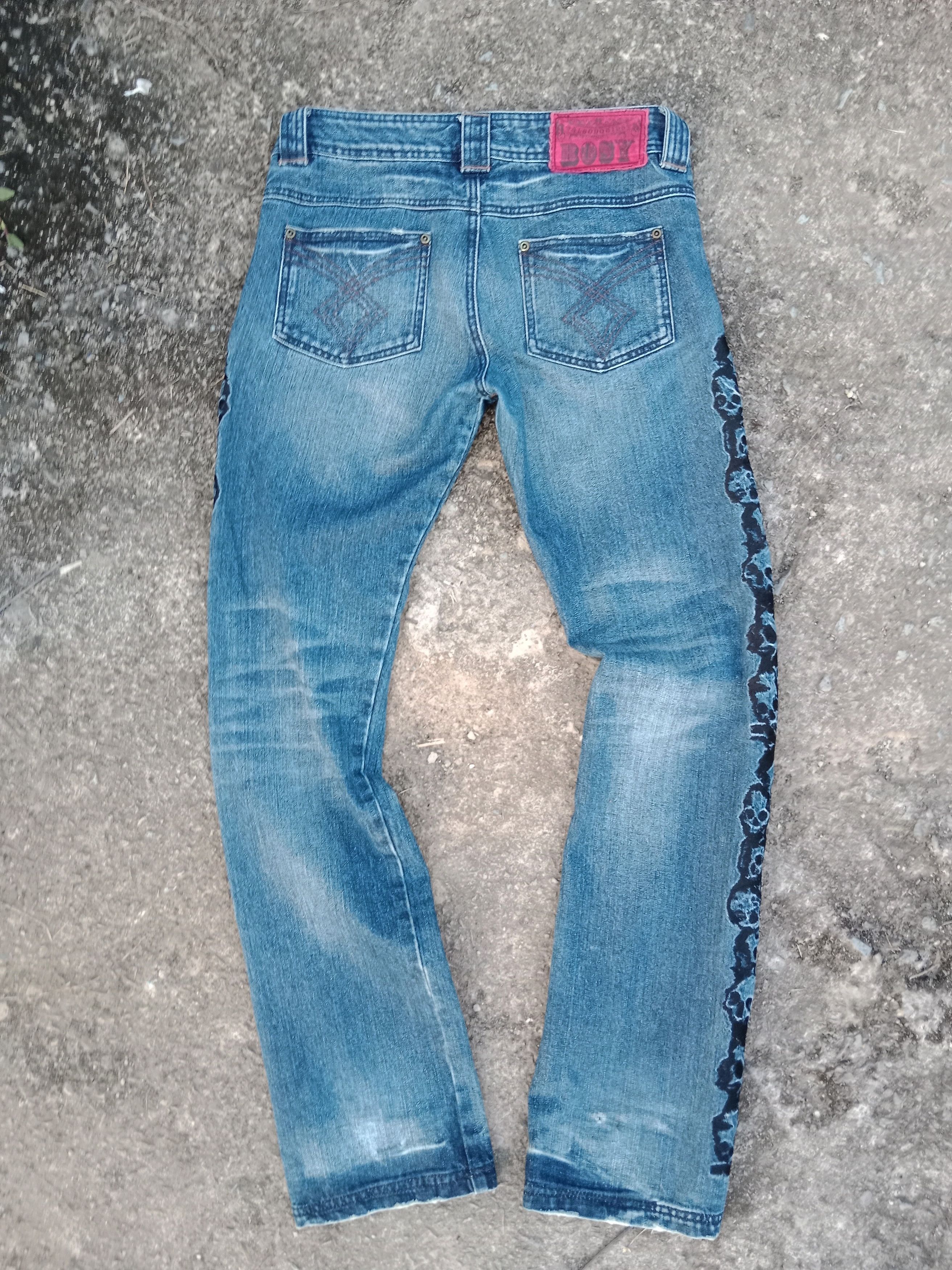 20471120 RARE💦Algonquins Multi Skulls Embroidered Denim Size US 31 - 2 Thumbnail
