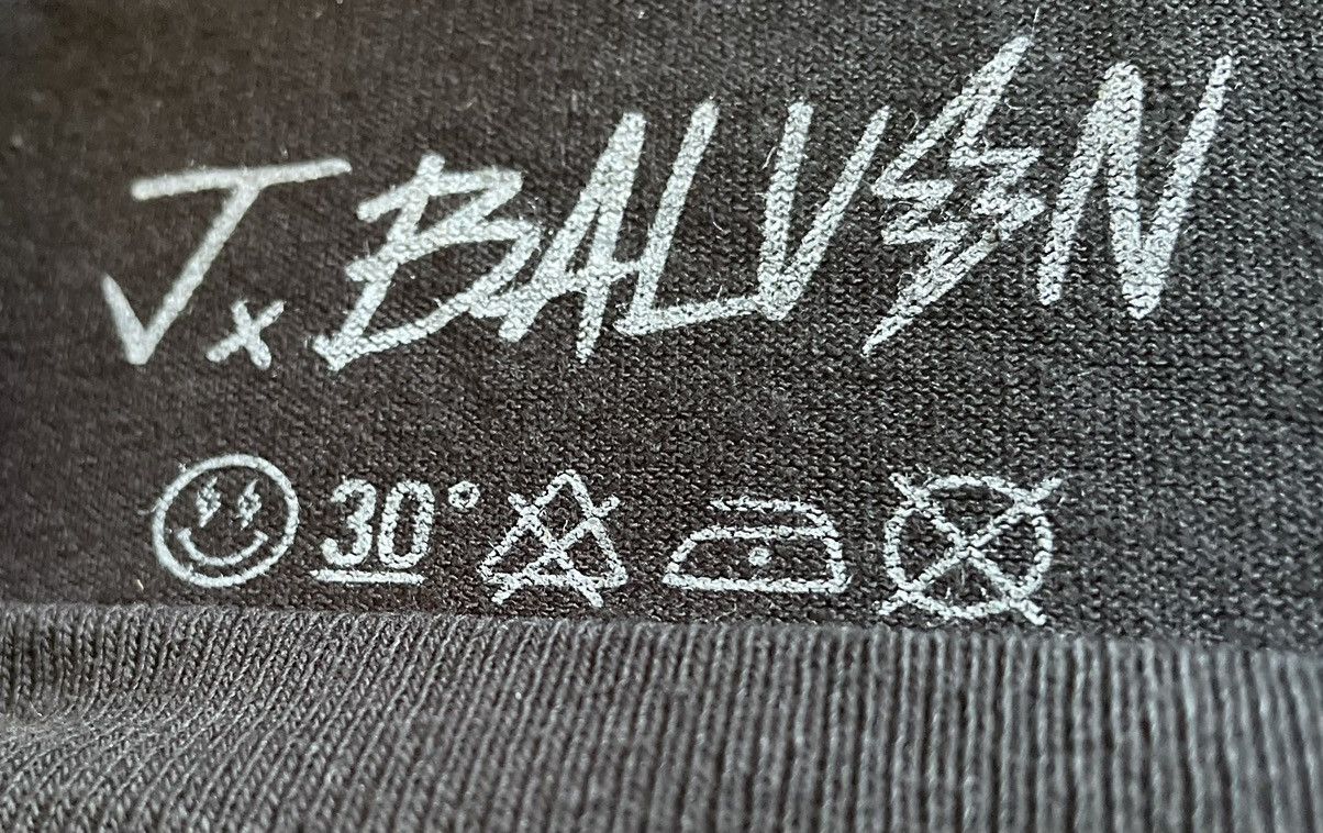 J Balvin × Vintage Medium Thunder Smile Tee Jose Tour 2022 1 2 Black ABC Shirt Size US M / EU 48-50 / 2 - 15 Thumbnail