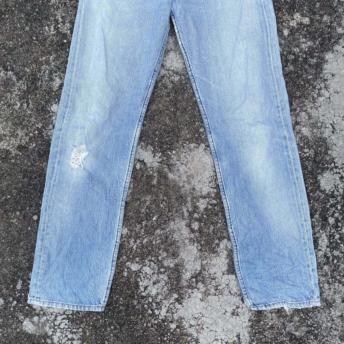 Levi's Vintage Levis Distressed Denim Jeans Size US 28 / EU 44 - 4 Thumbnail