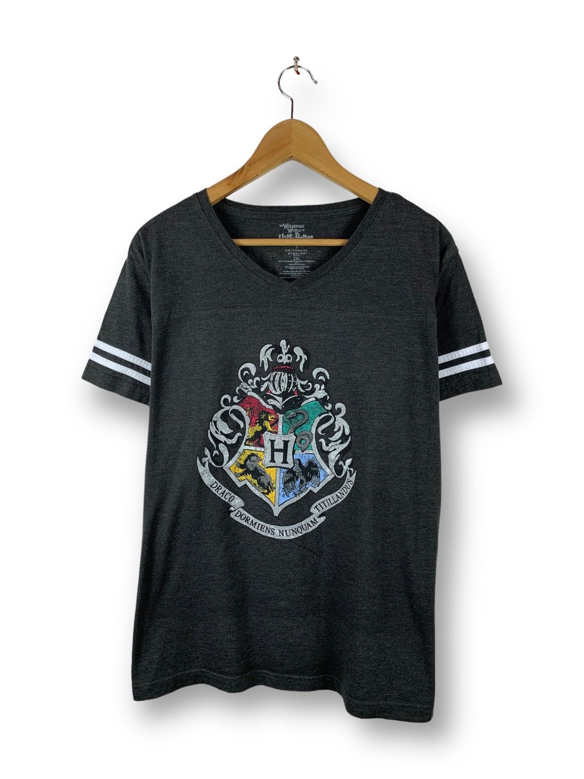 Universal Studios Rare! Vintage Style Harry Potter Movie Tee Size US XL / EU 56 / 4 - 1 Thumbnail