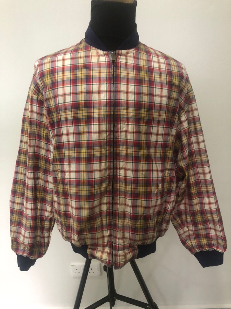 Lyle & Scott Vintage reversible Size US L / EU 52-54 / 3 - 1 Thumbnail