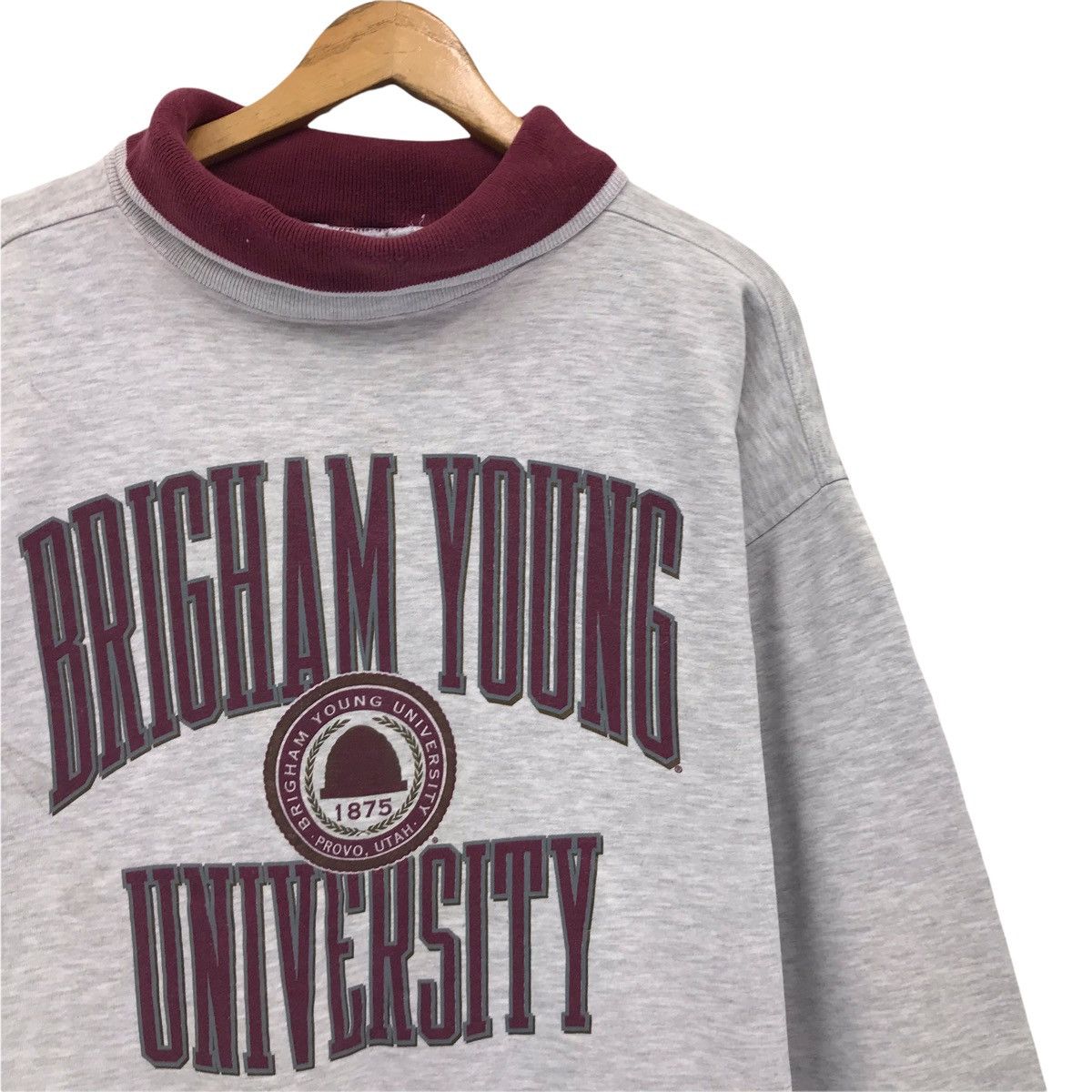 Vintage Vintage Sweatshirt Brigham Young University Hoodie Jumper Size US L / EU 52-54 / 3 - 5 Thumbnail