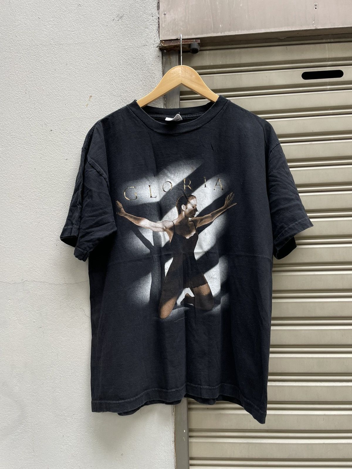 トップス GNT Gloria Bug Tour T-Shirt GNT Gloria Bug Tour T-Shirt - GNT Official Store