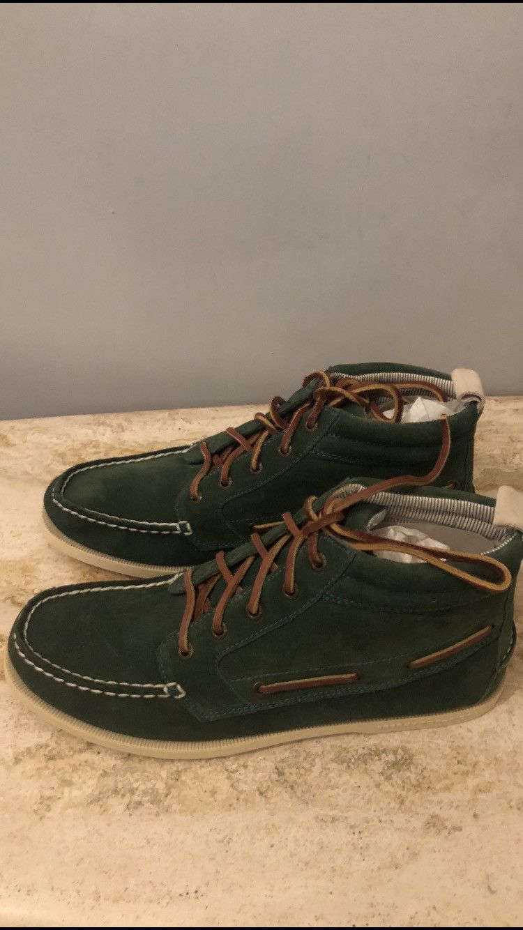 Chukka boots green suede