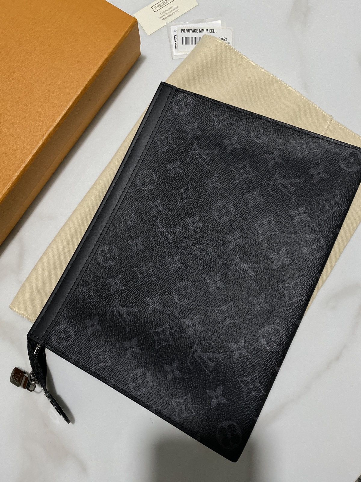 Louis Vuitton POCHETTE VOYAGE MM Size ONE SIZE - 8 Thumbnail