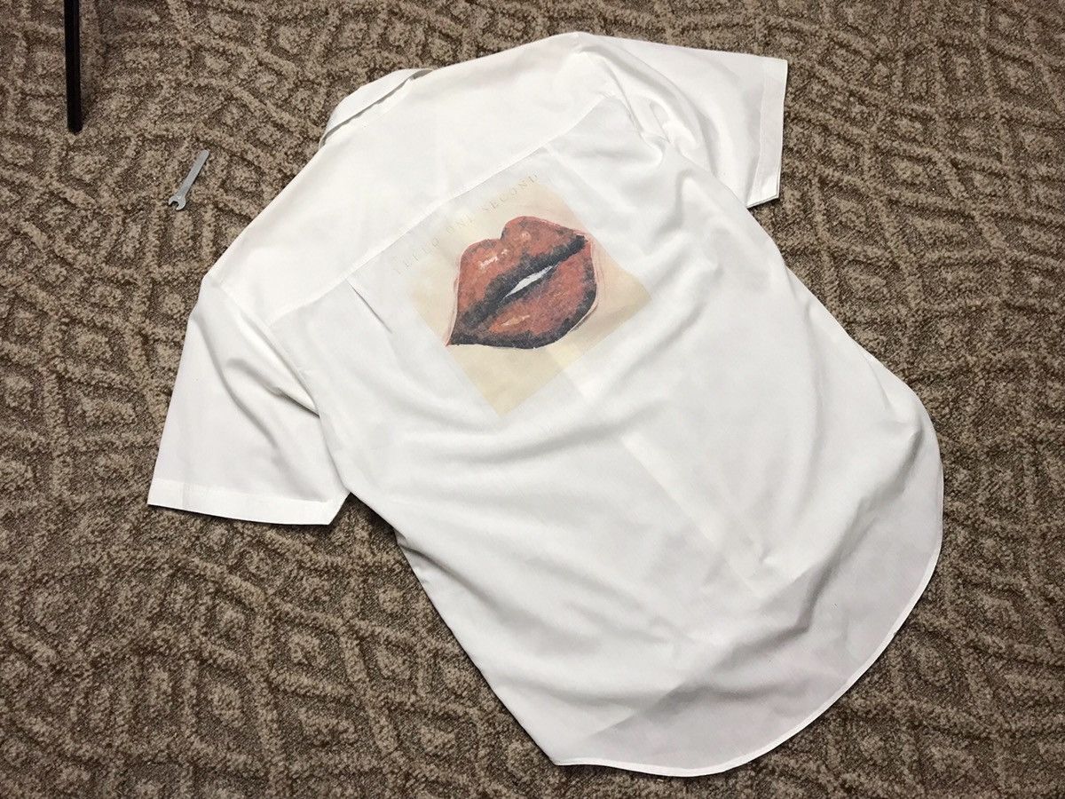 Band Tees Yello One Second Lips print shirt Size US XL / EU 56 / 4 - 1 Thumbnail